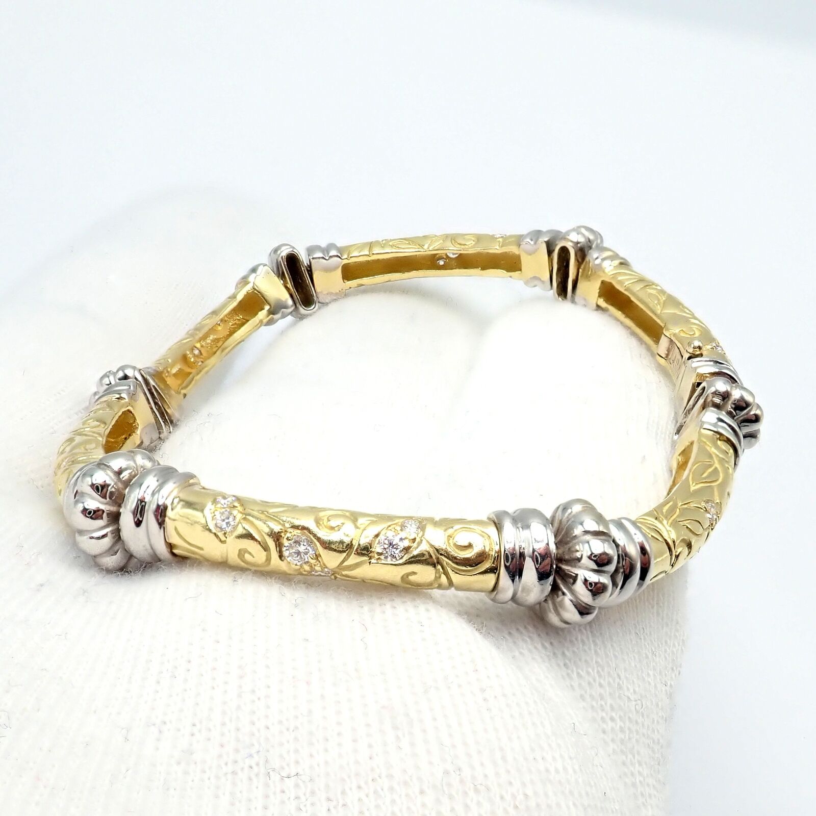 Vintage 18k Yellow & White Gold Diamond Laurel Bracelet for Women - Elegant Jewelry Gift for Anniversary, Wedding & Special Occasions
