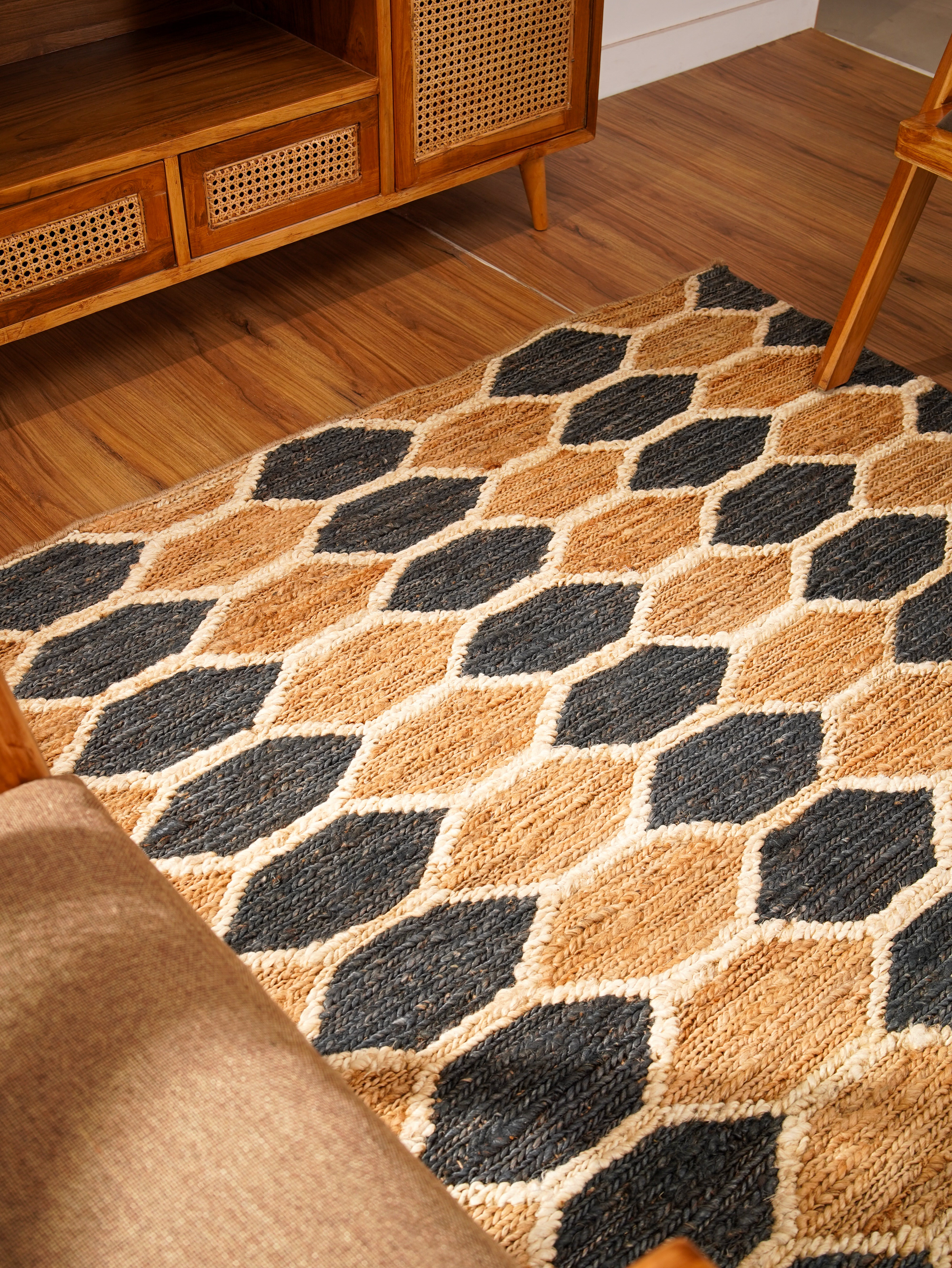 Handmade Hexagon Hand Knotted Wool Rug - Boho Chic Home Decor for Living Room, Bedroom & Nursery - Soft & Durable Non-Slip Area Rug