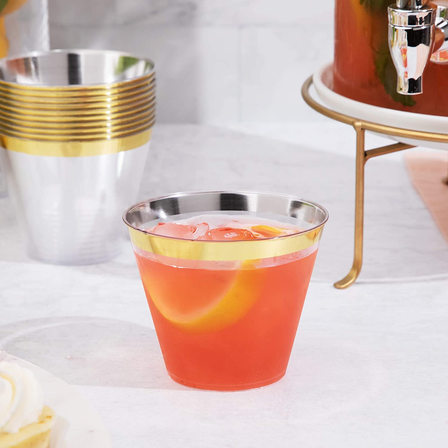 60-Pack Gold Rimmed Plastic Cups - 270ml Reusable Tumblers for Champagne, Beer, Cocktails & Soda | Elegant Party Drinkware for Weddings, BBQs, Picnics & Outdoor Events (8.9 x 7.1cm)