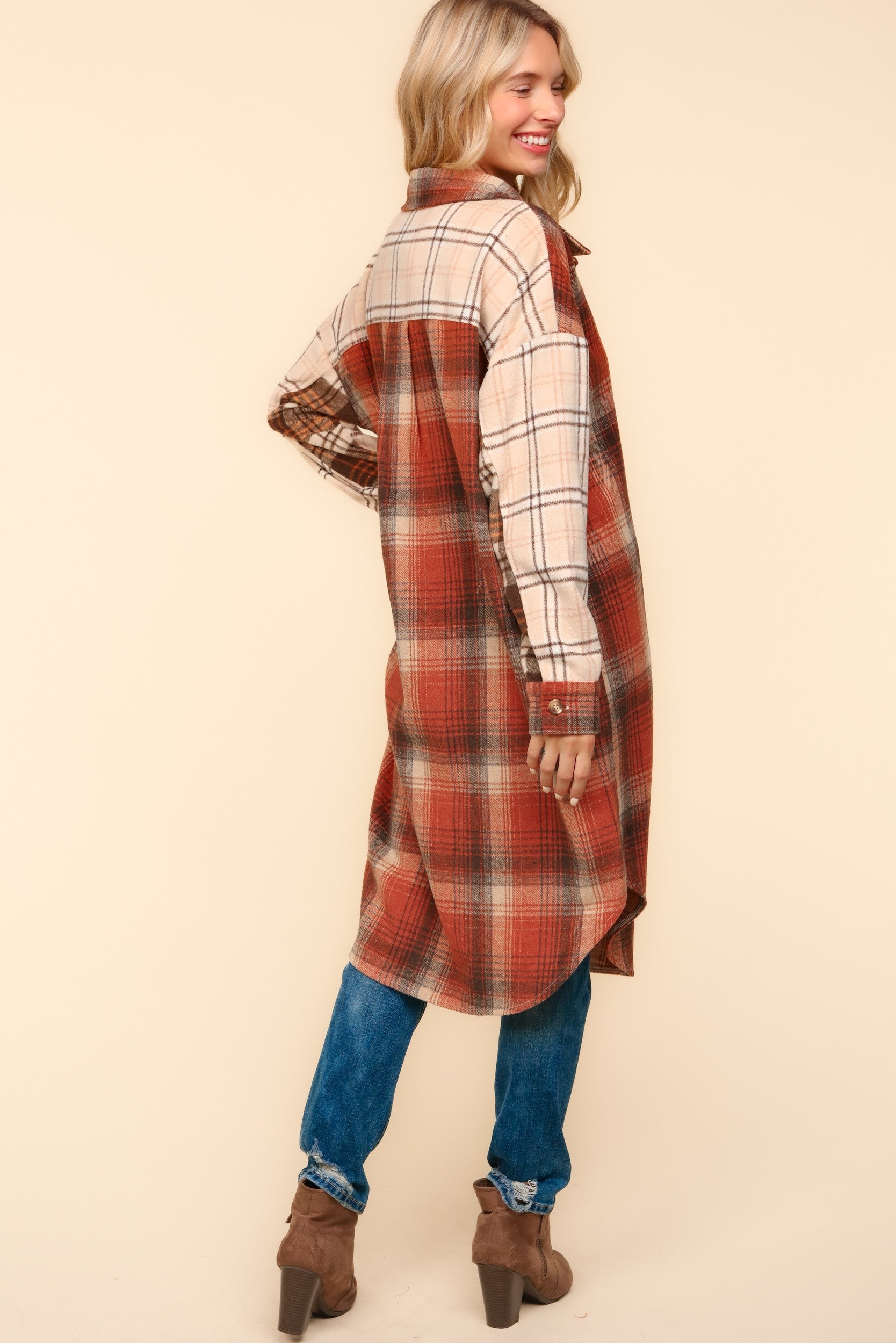 Stylish Flannel Plaid Oversized Shacket with Pockets - Warm & Cozy Overshirt for Fall & Winter | Perfect for Casual Outfits, Layering, and Outdoor Activities