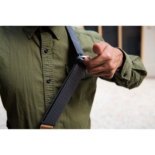 Peak Design Slide Camera Strap (2017) - Ash Gray - Comfortable & Adjustable for DSLR & Mirrorless Cameras - Perfect for Travel, Hiking & Photography Enthusiasts