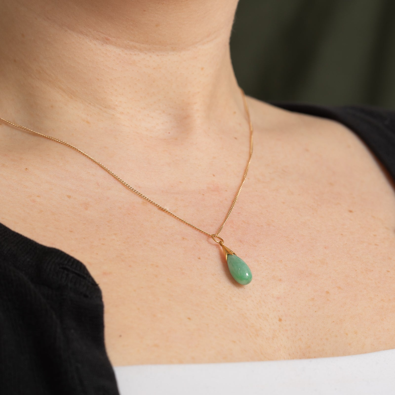 5.00ct Natural Jadeite Drop Pendant Necklace - AAA Grade Green Jade Pendant for Women - Elegant Jewelry Gift for Birthday, Anniversary & Special Occasions
