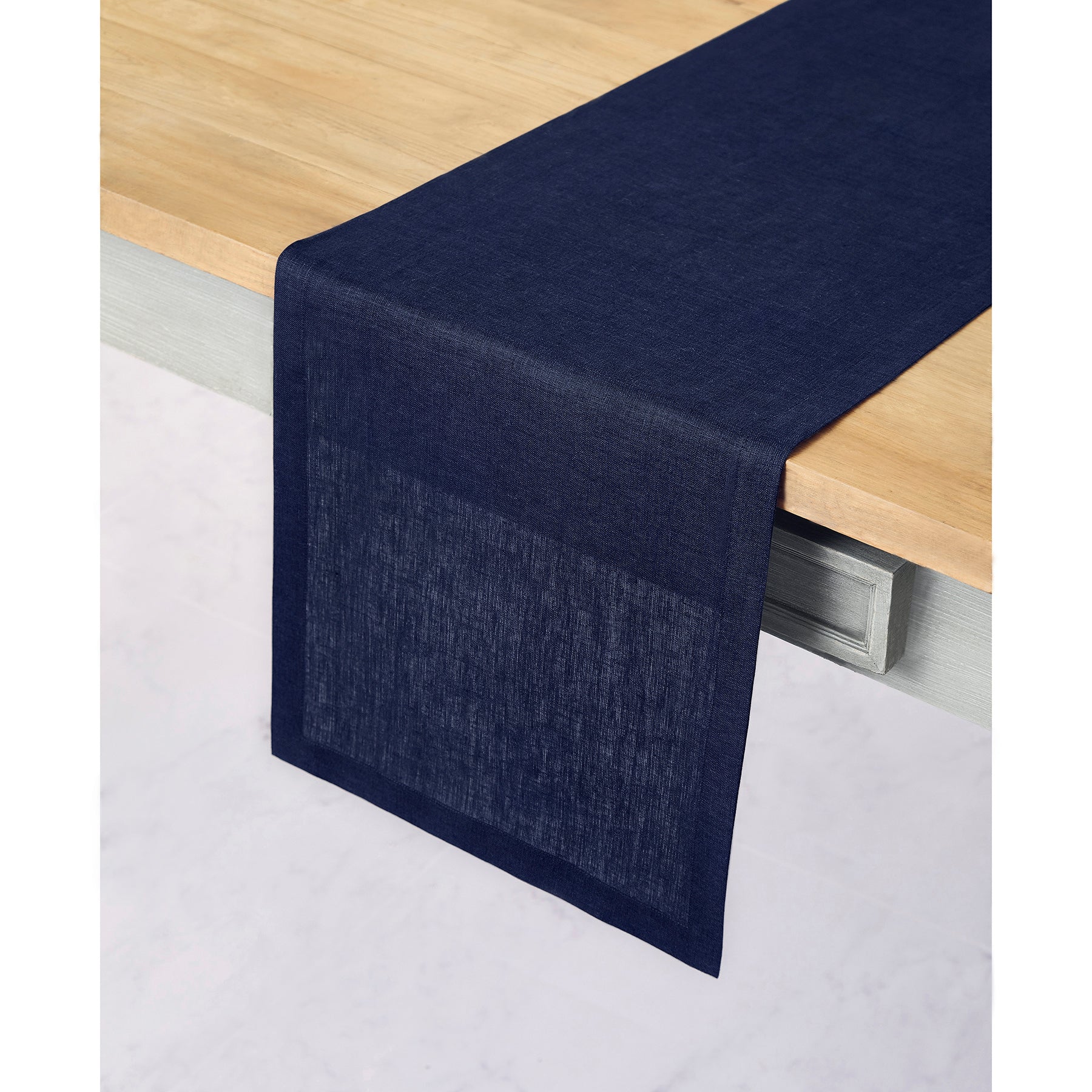 Elegant Fete Table Runner for Weddings, Parties & Events - Premium Decorative Dining Table Cover for Home & Restaurant Decor