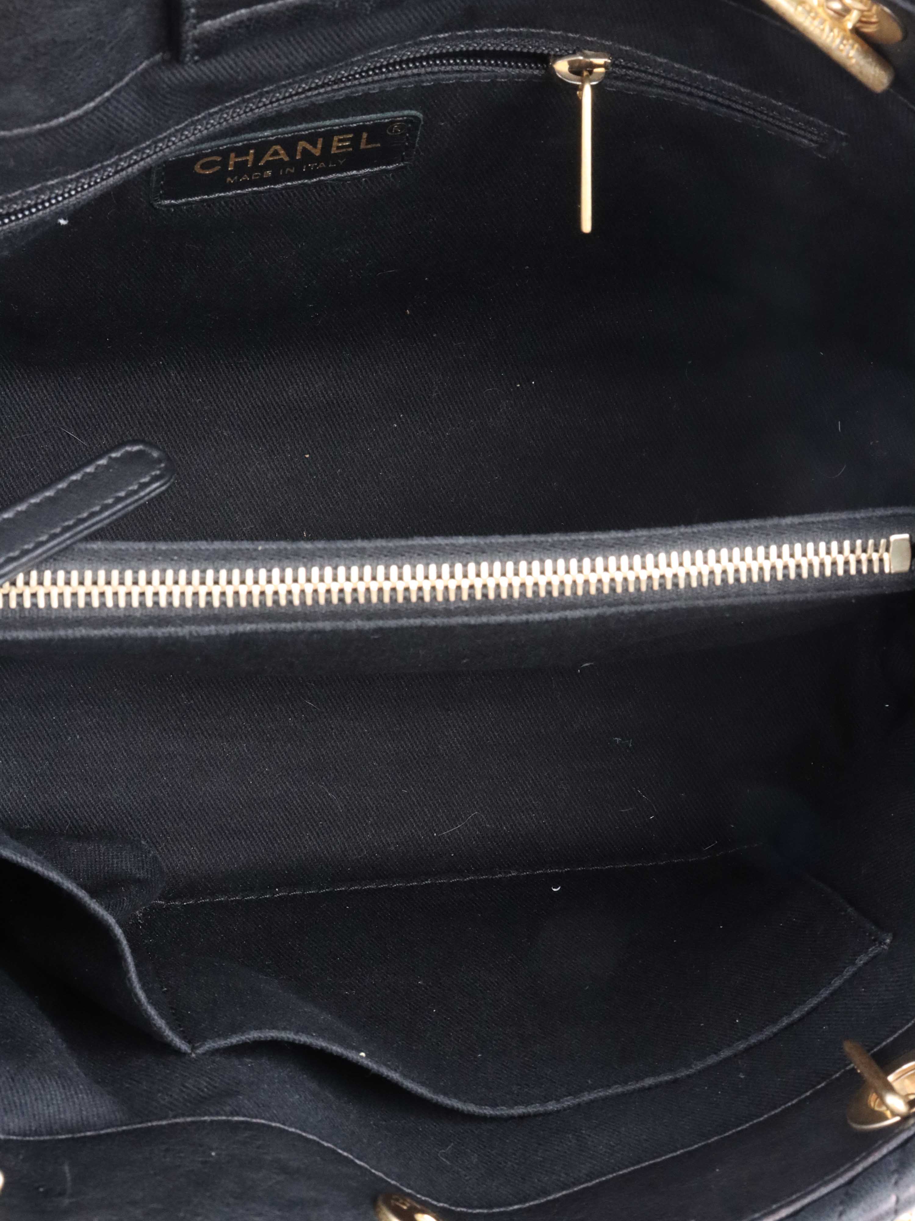 Chanel Black Leather Shoulder Bag for Women - Luxury Designer Handbag for Everyday Use, Work, and Evening Events