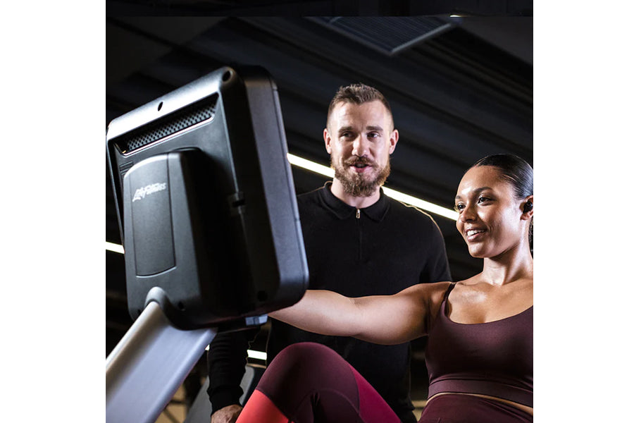 Life Fitness Club Series Plus Recumbent Exercise Bike - Low-Impact Cardio Workout for Home & Commercial Gyms
