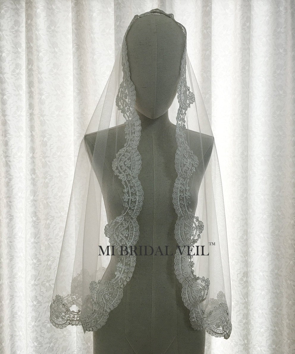 Elegant Mantilla Lace Wedding Veil - Vintage Inspired Bridal Veil for Romantic Weddings & Photo Shoots | Mi Bridal