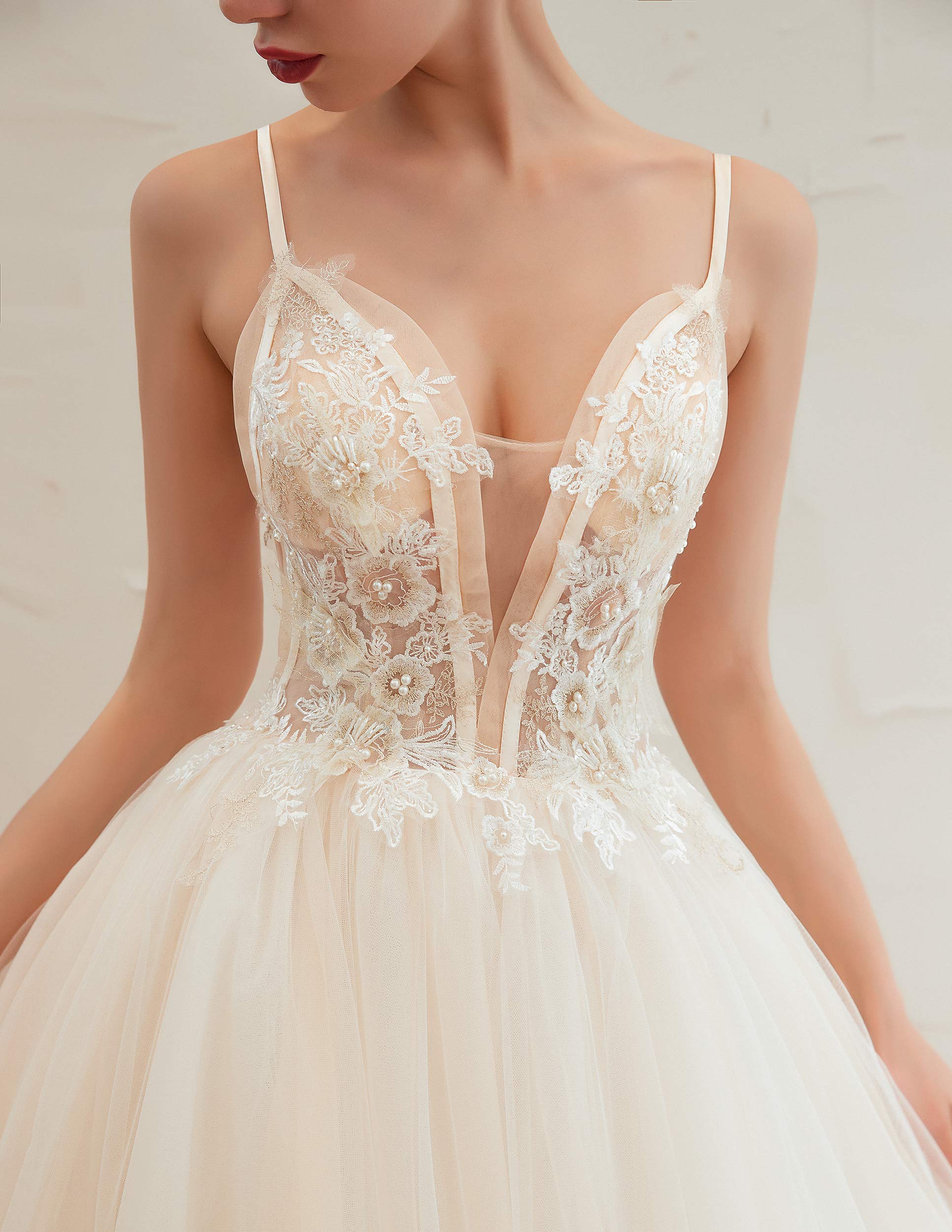 Elegant Women's Spaghetti Straps Beaded Applique Tulle Beach Wedding Dress - Perfect for Beach Ceremonies, Destination Weddings & Summer Bridal Gowns