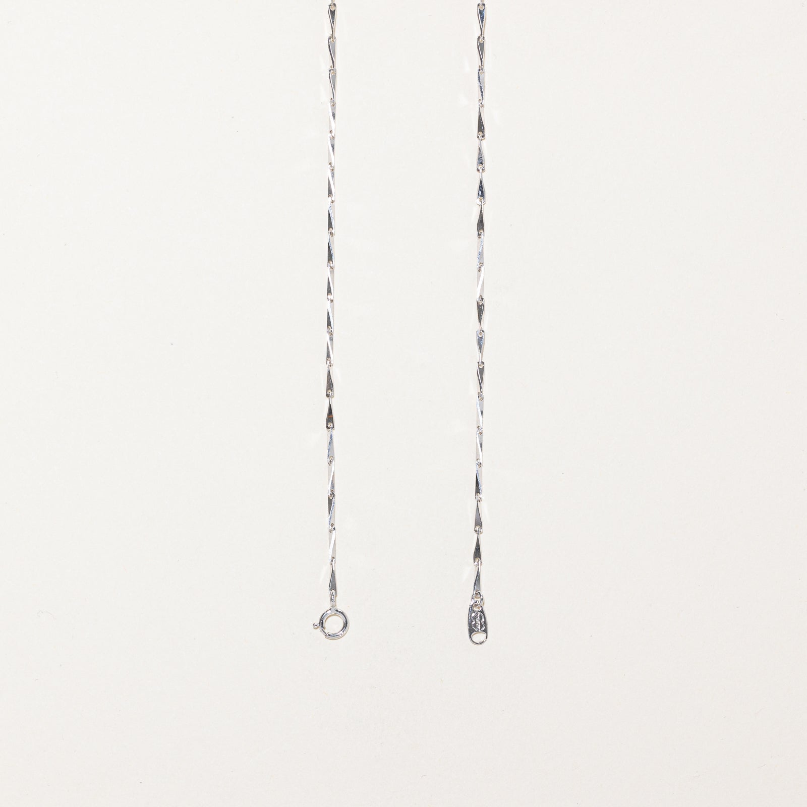 18K Italian White Gold Barleycorn Chain Necklace - 1.20mm Thin Delicate Chain - 17.5 Inch Length - Perfect for Layering, Gift Giving & Everyday Elegance