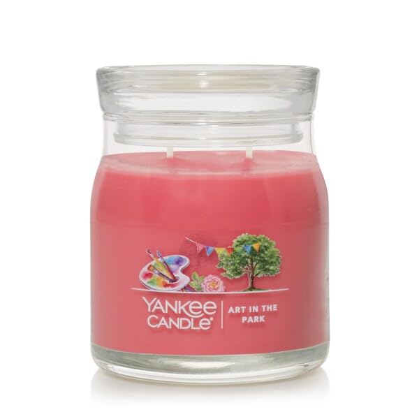 Yankee Candle Art in The Park Medium Signature Jar Candle - Long-Lasting Scented Candle for Home, Office & Gift Giving - Perfect for Relaxation, Aromatherapy & Creating Cozy Atmosphere