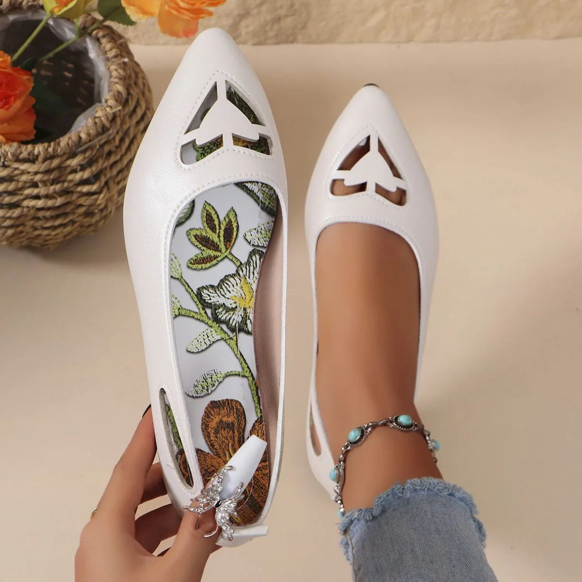 Elegant Pointed Toe Flats Slip-On Shoes for Women - Comfortable & Stylish Ballet Flats for Office, Party & Casual Wear