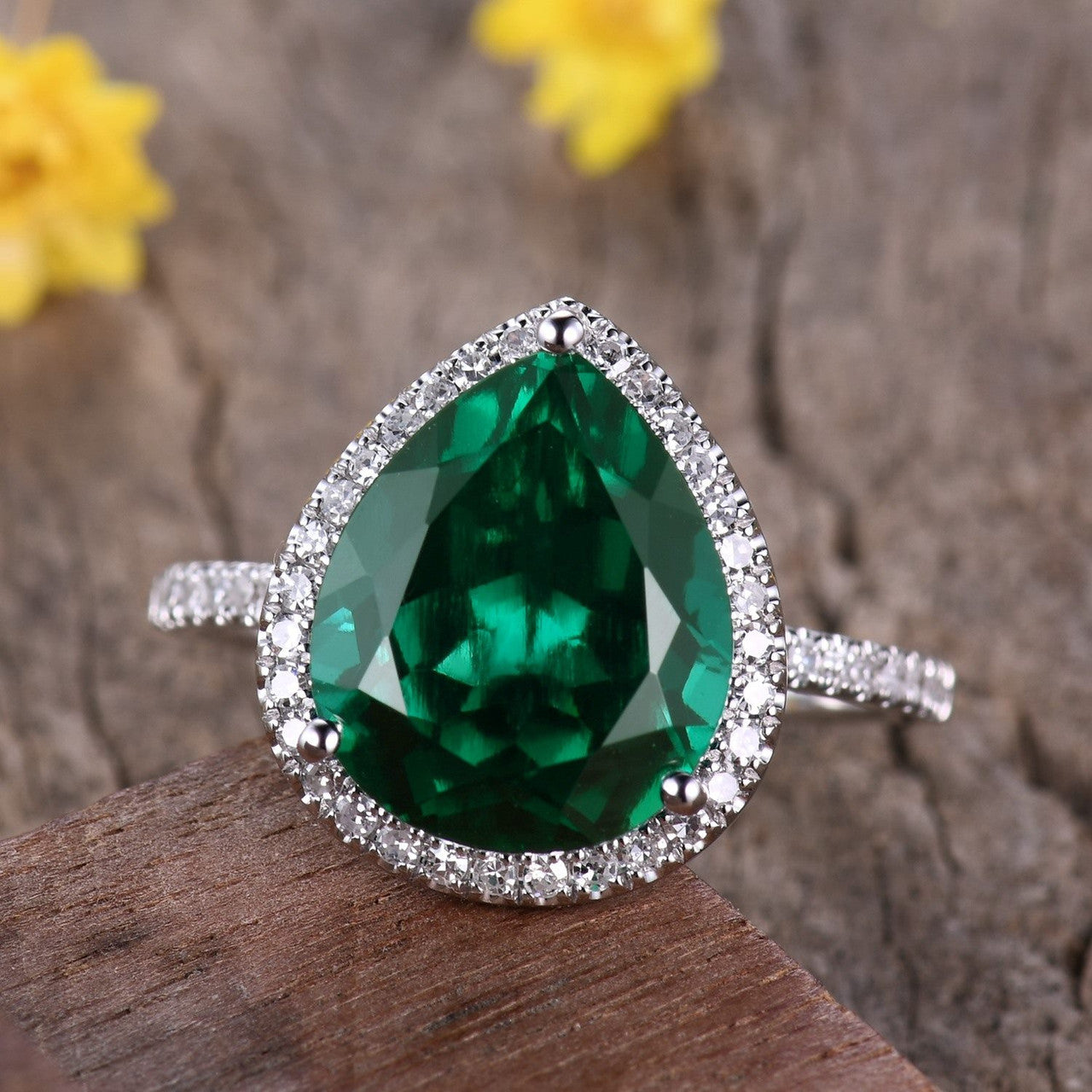 3 Carat Green Emerald Statement Ring - 10x12mm Pear Teardrop Shape Women's Cocktail Ring for Wedding, Party & Special Occasions