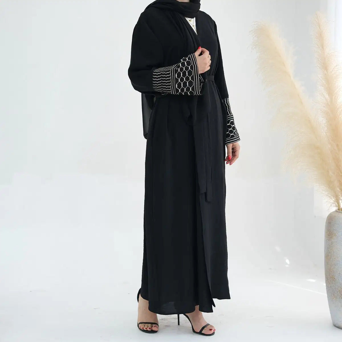 Elegant Muslim Women's Open Abaya Dress with Embroidery Sleeves - Modest Islamic Cardigan for Prayer, Home & Special Occasions