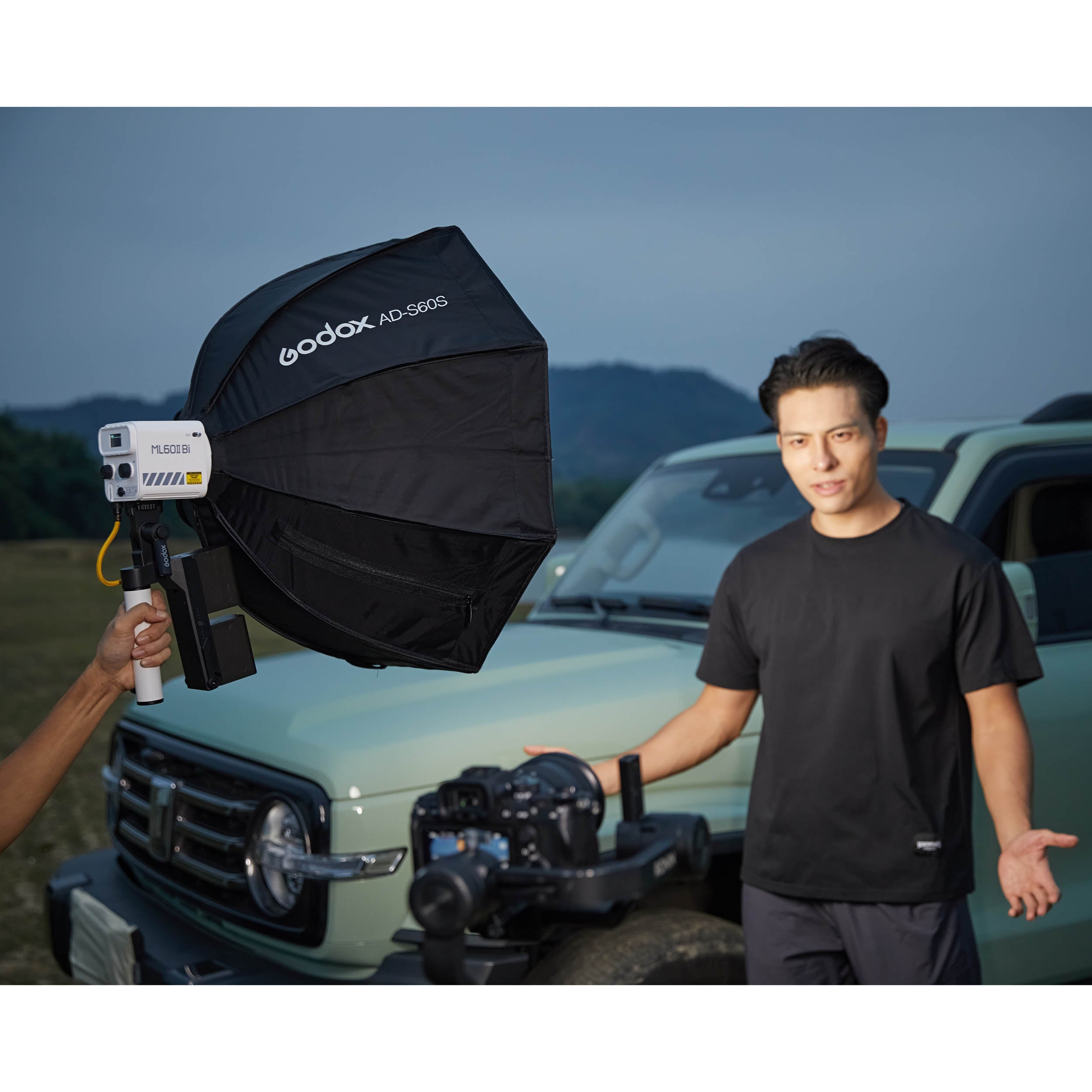 AK B01 Battery Grip Handle Kit for Godox ML60II & ML100 Series - Durable Power Solution for Continuous LED Lighting in Photography & Videography