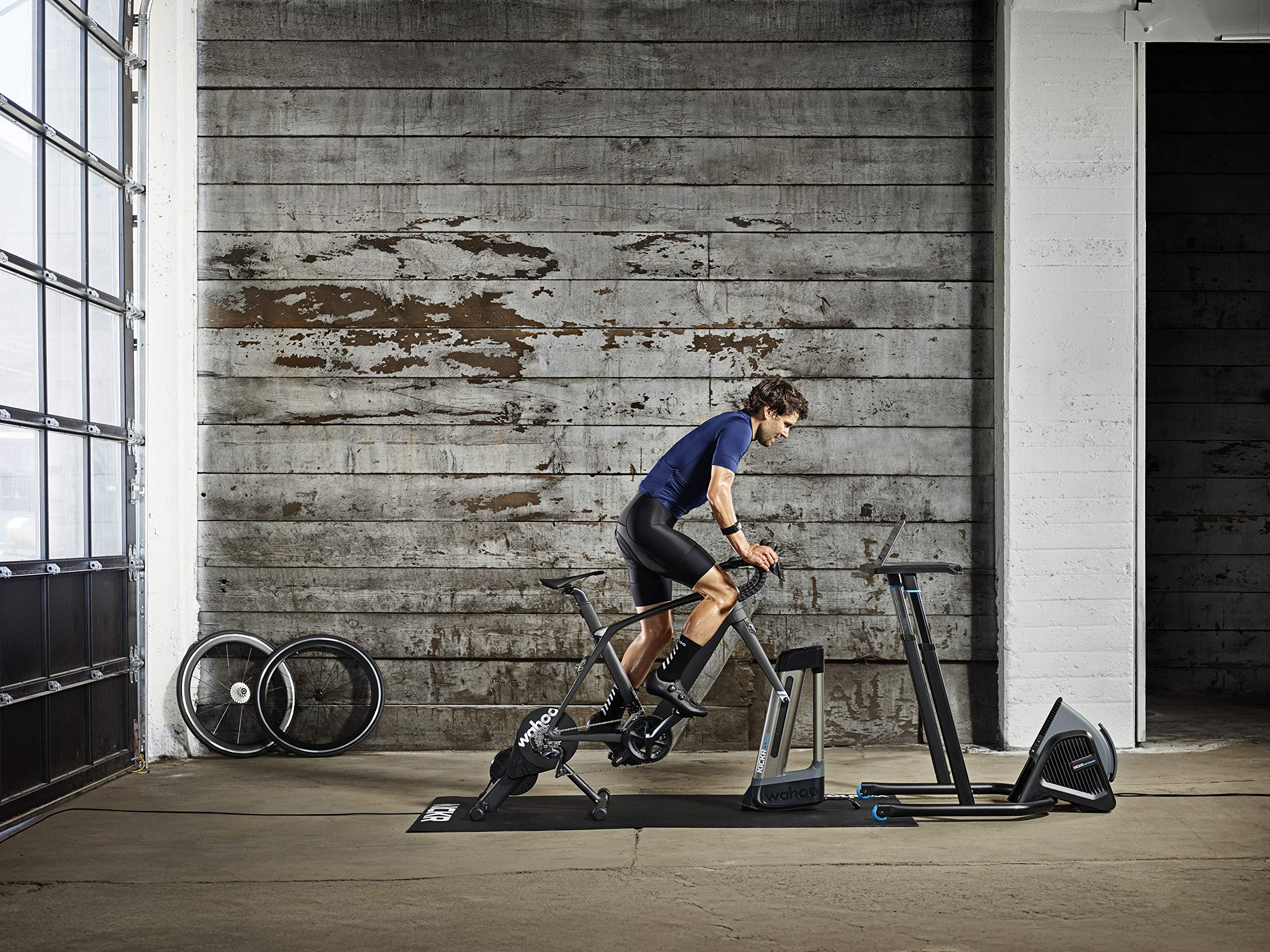 Wahoo Fitness Kickr Headwind - Bluetooth Smart Fan for Indoor Cycling & Training - Adjustable Wind Speed - Unisex Adult - Black - One Size - Perfect for Home Gym, Zwift, and Peloton Workouts