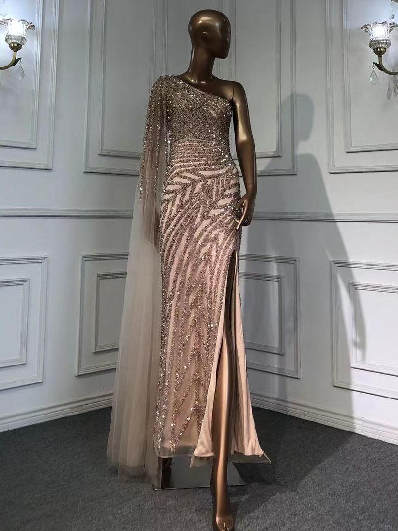 Elegant Lilac High-Slit Mermaid Evening Dress with Beaded Details - One Shoulder Sexy Prom Gown for Women - Perfect for Parties, Galas & Formal Events
