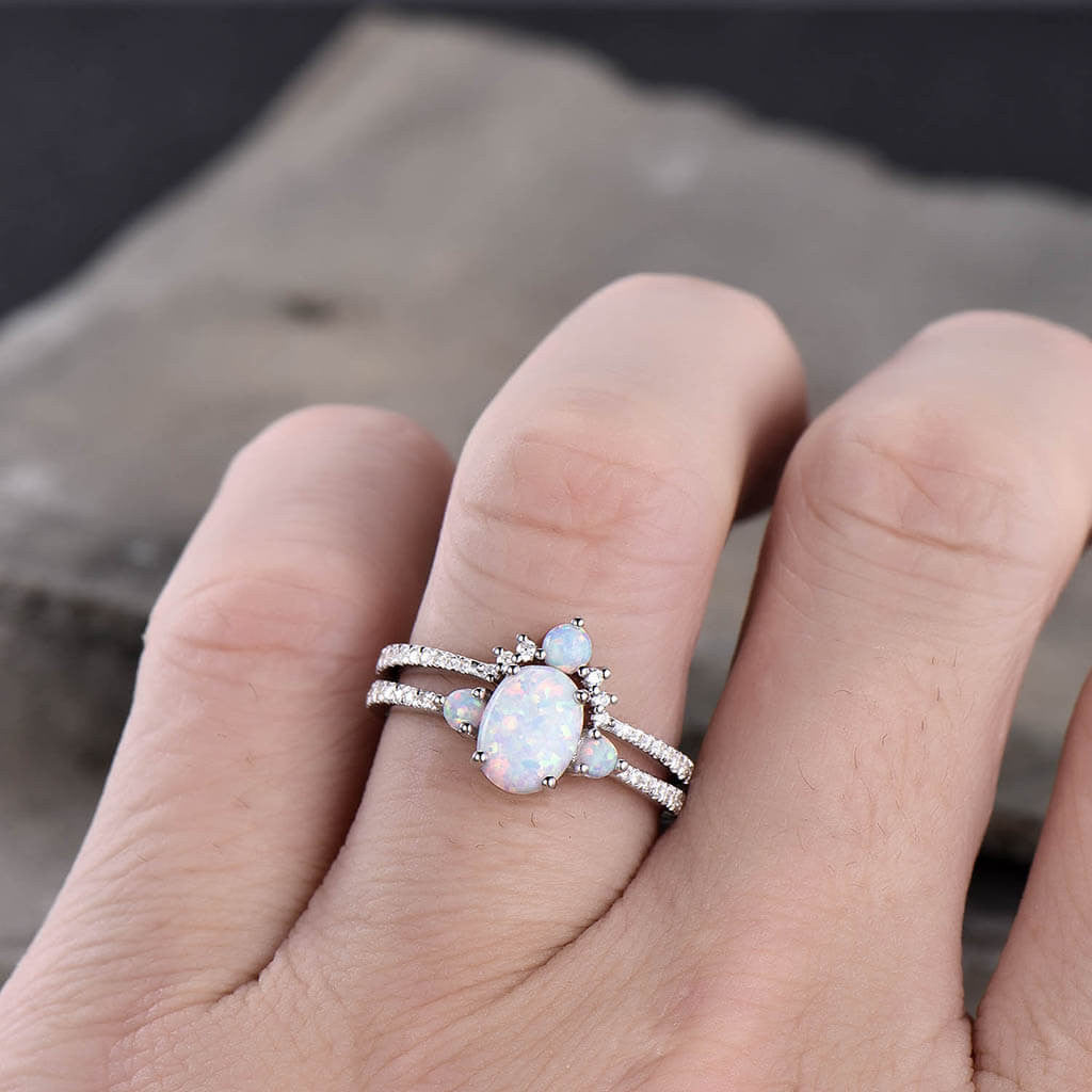 Stunning Women's White Fire Opal Engagement Ring Set with Three Stones - Perfect for Proposals, Anniversaries & Special Occasions