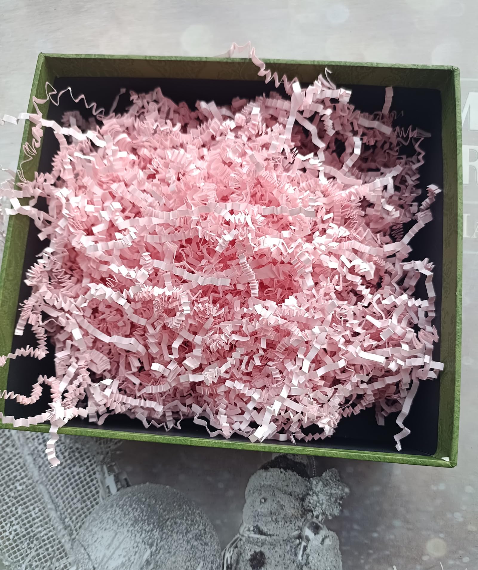 JHESAO 1LB Pink Crinkle Cut Paper Shreds - Gift Box & Basket Filler, Packaging Confetti for Birthdays, Weddings & Party Decorations