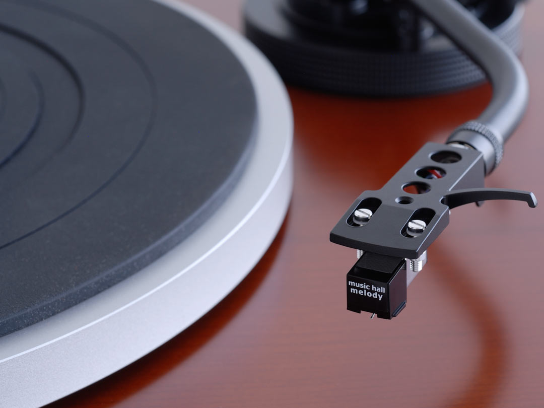 Music Hall MMF 1.5 Turntable - Belt-Drive Vinyl Record Player with Built-in Preamp | Perfect for Home Audio & DJ Setup