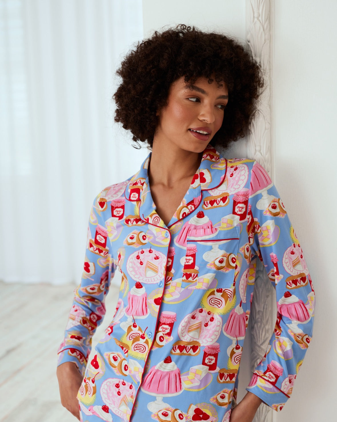 Stylish Dessert Print Long Sleeve Pajama Set for Women - Soft & Comfortable Sleepwear for Cozy Nights at Home