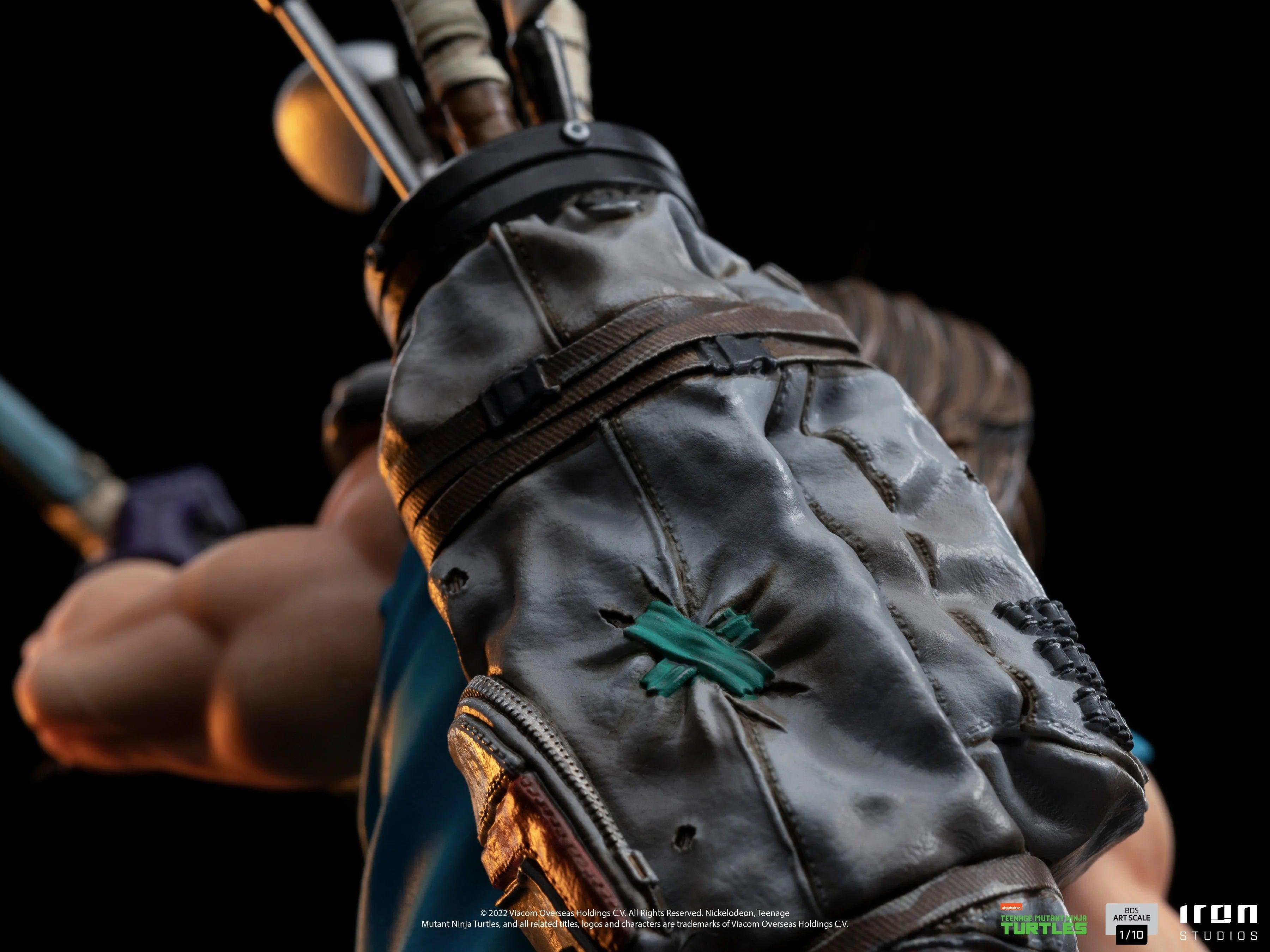 Iron Studios Teenage Mutant Ninja Turtles Casey Jones BDS Art Scale 1/10 Statue - Collectible Action Figure for TMNT Fans, Home Decor & Gift for Comic Book Lovers
