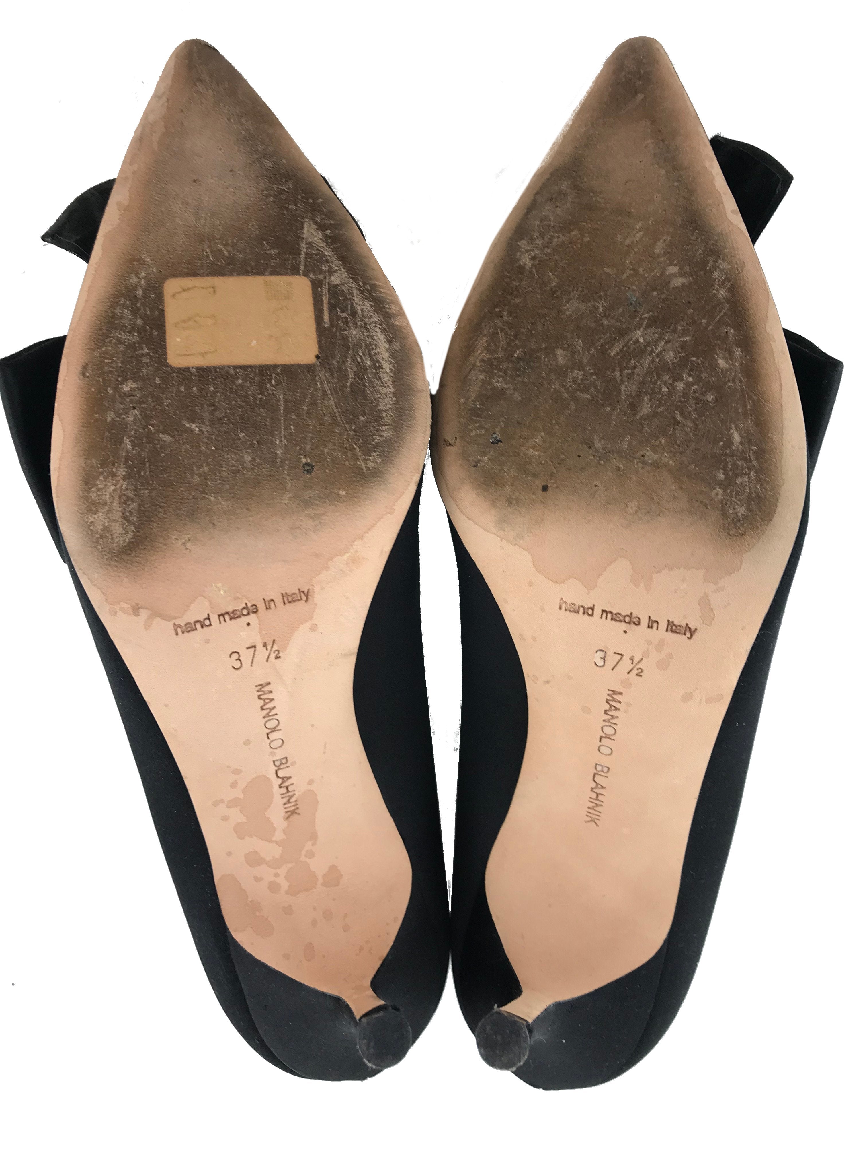 Manolo Blahnik Beccara Satin Bow Pumps Women's Size 7.5 - Elegant High Heel Dress Shoes for Weddings, Parties & Special Occasions