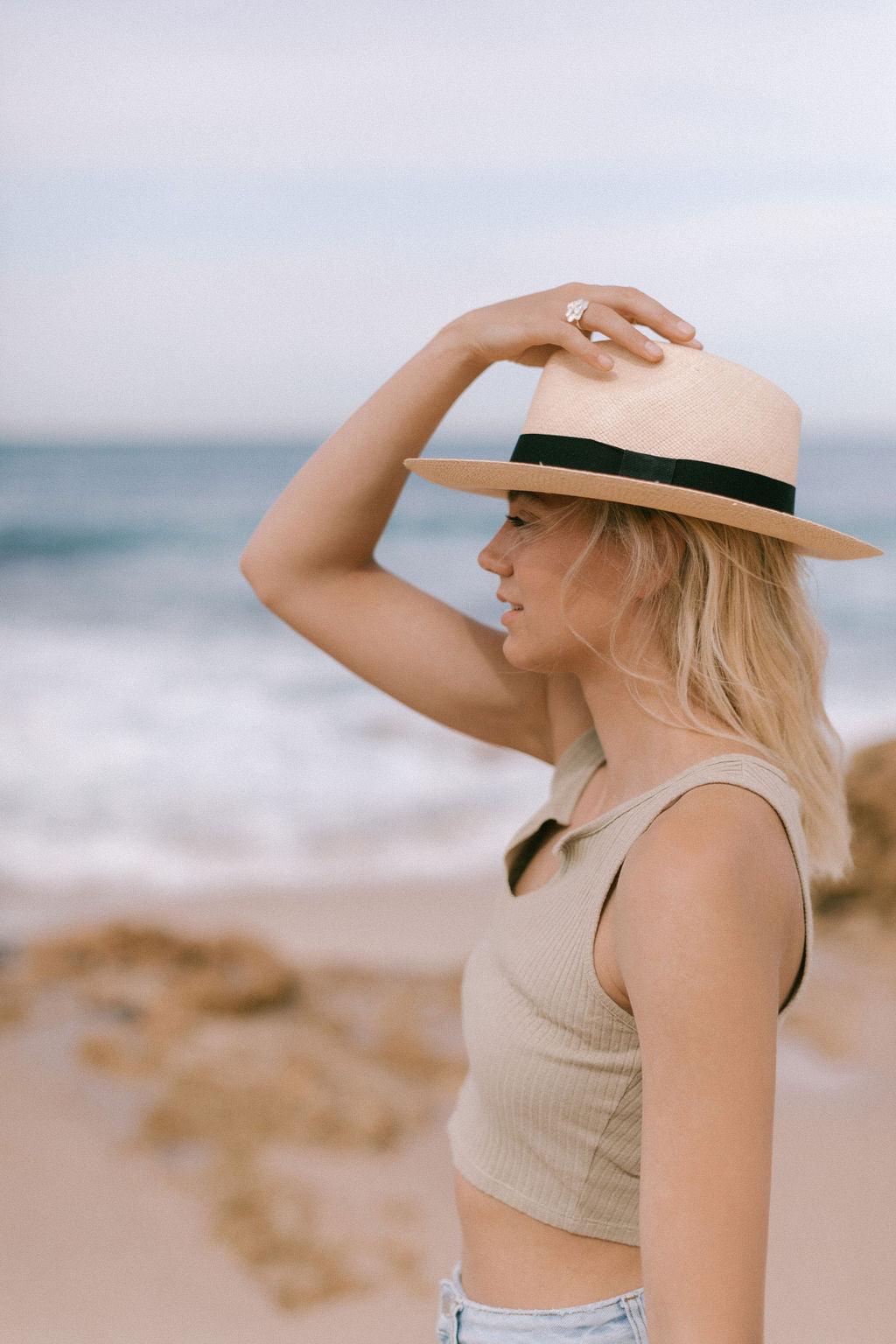 Stylish Panama Fedora Hat for Men & Women - Breathable Straw Summer Sun Hat for Beach, Travel & Outdoor Activities