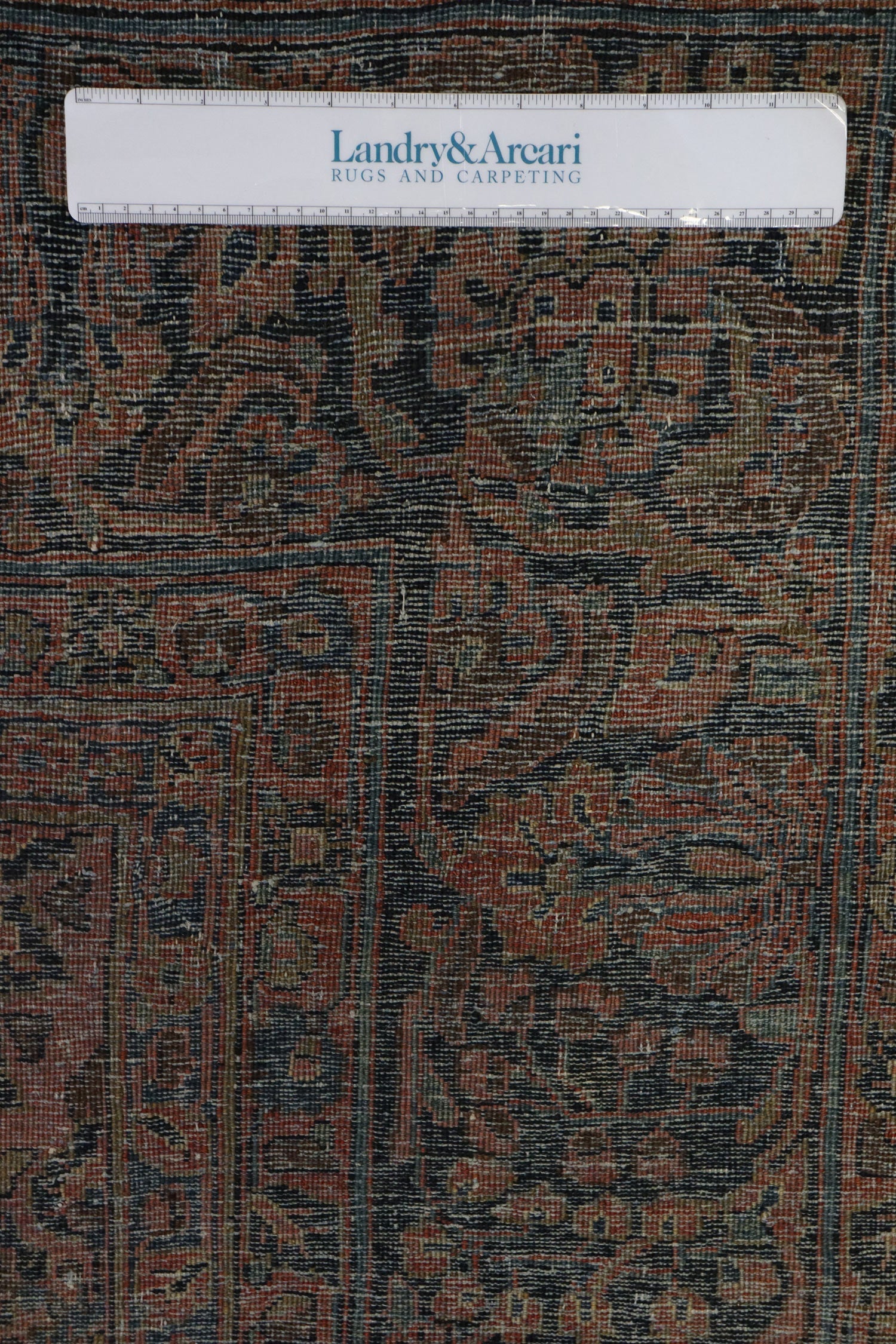 Antique Sarouk Handwoven Traditional Persian Rug - Vintage Oriental Carpet for Living Room, Bedroom & Dining Area - J67835