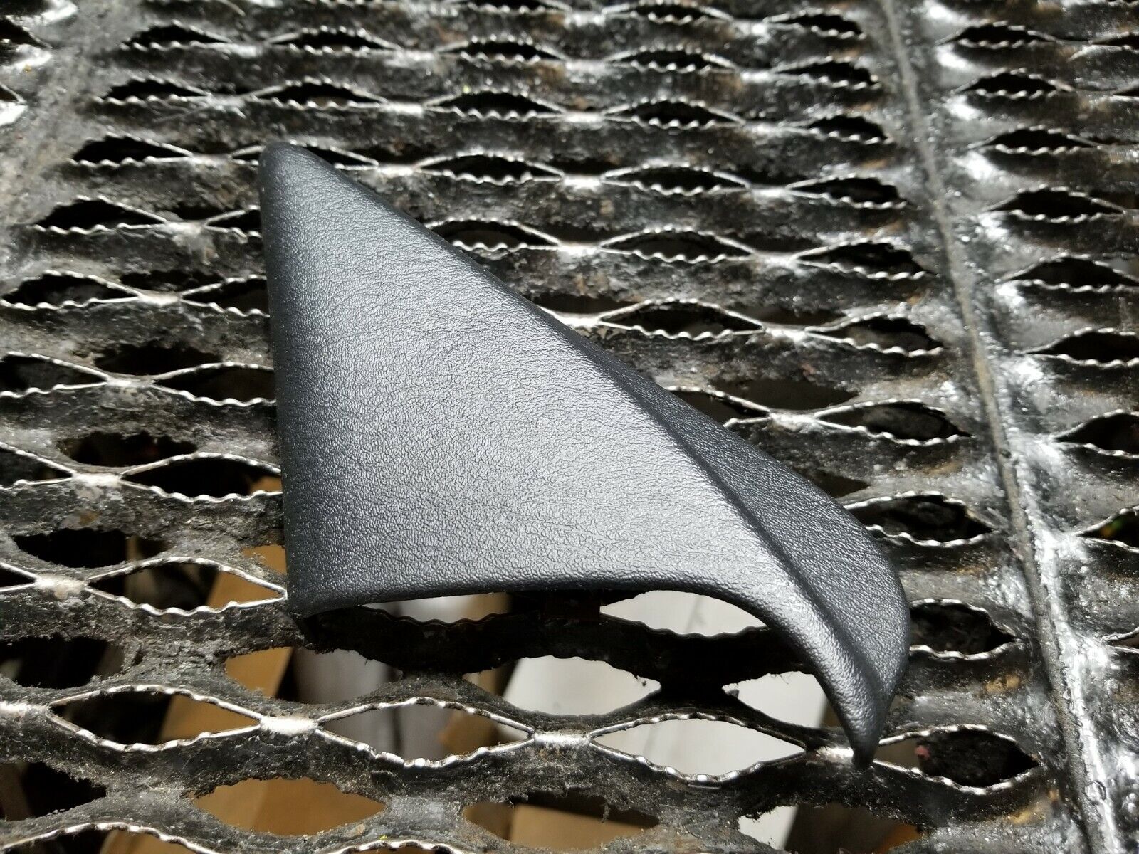 2004-2006 Chrysler Sebring Convertible Left Driver Side Door Mirror Cover Trim - OEM Replacement Part - Perfect for Car Repair & Restoration Projects