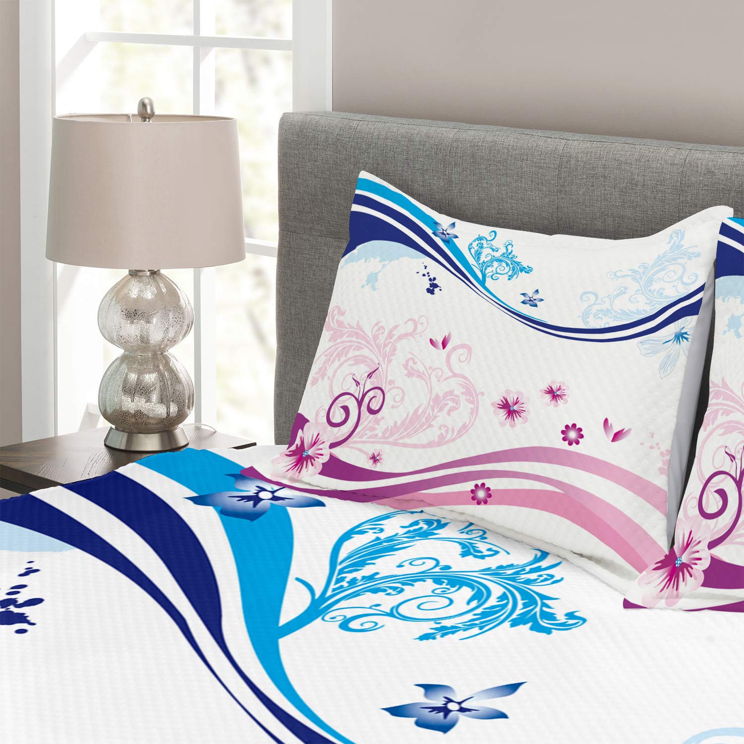 Ambesonne Floral Bedspread Set - Modern Digital Swirls Ivy Flowers Leaves Design with White Backdrop, 3-Piece Queen Size Bedding Set with Coverlet & 2 Pillow Shams in Dark Blue Lilac | Perfect for Master Bedroom, Guest Room & Bohemian Home Decor