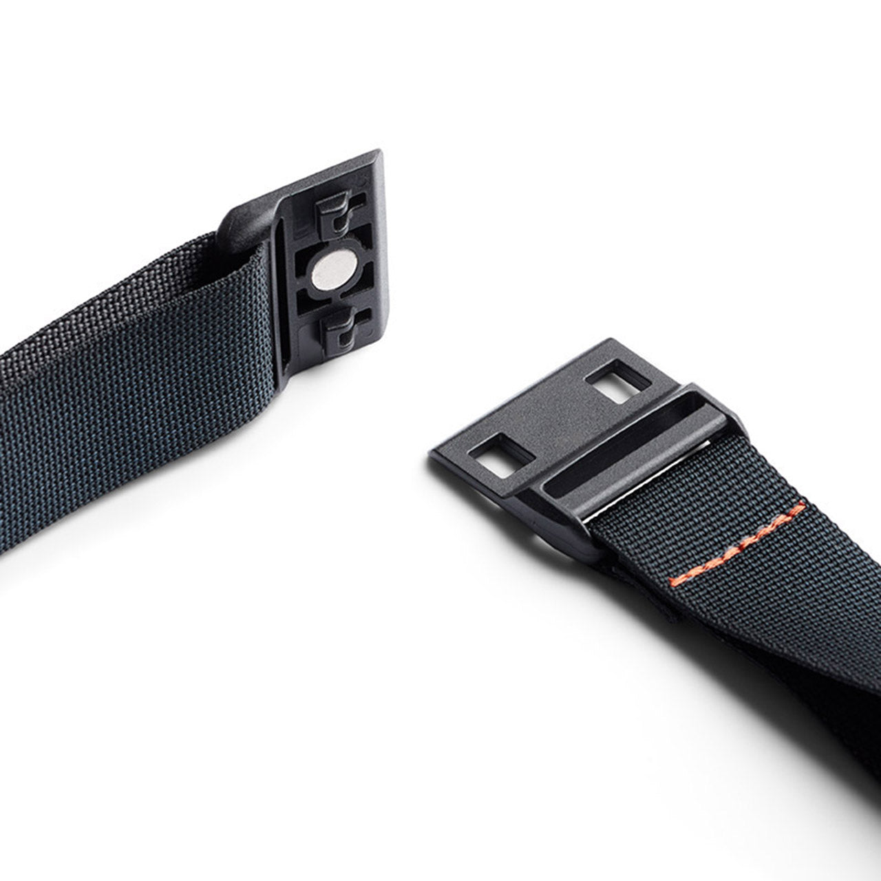 Bellroy Lite Sling - Compact Crossbody Bag for Travel, Hiking & Everyday Use - Water-Resistant & Lightweight (Perfect for Phone, Wallet & Essentials)