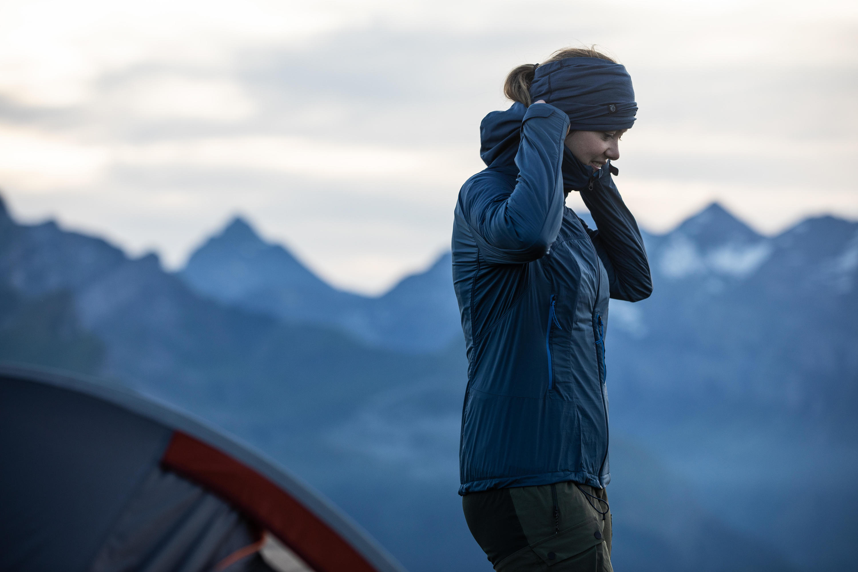 Simond Trek 500 Merino Wool Neck Gaiter - Multi-Position Hiking & Outdoor Face Mask for Cold Weather, Cycling, Skiing & Snowboarding Protection