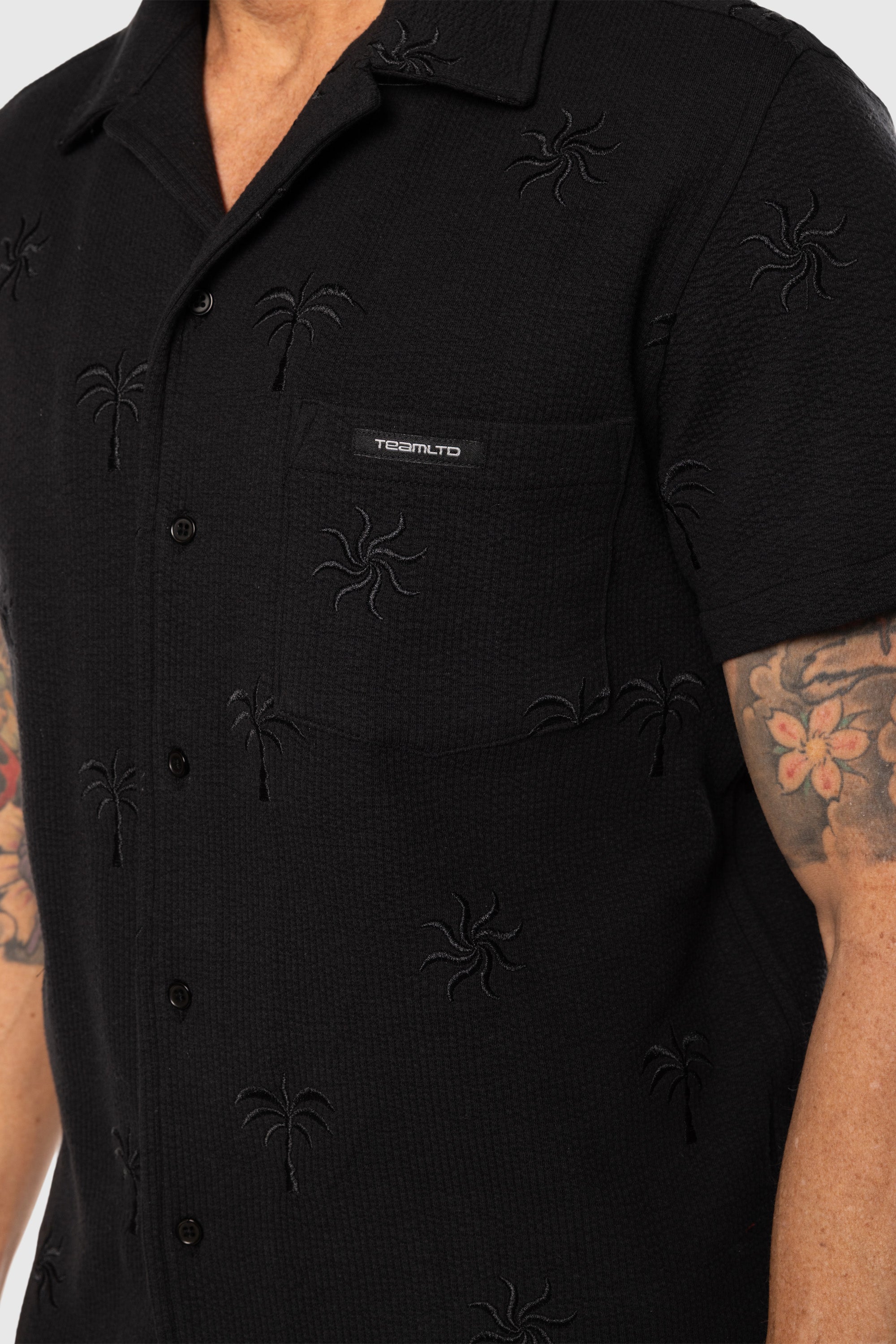 Stylish Men's Cabana Button Up Shirt - Lightweight Breathable Short Sleeve Hawaiian Shirt for Summer Beach Vacation, Pool Party & Casual Outings