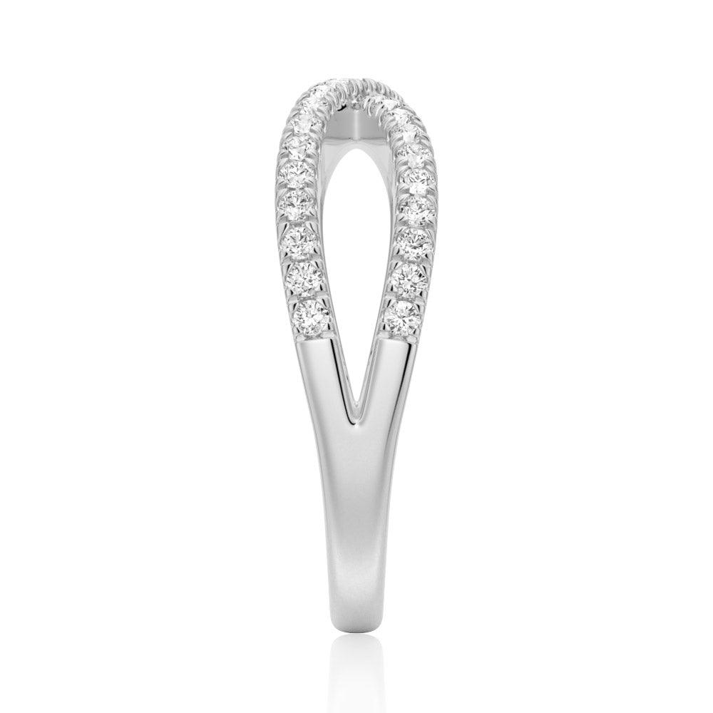 Infinity Twisted Band Moissanite Ring for Women - 14K White Gold Wedding, Engagement & Anniversary Jewelry Gift - Perfect for Romantic Occasions & Special Celebrations