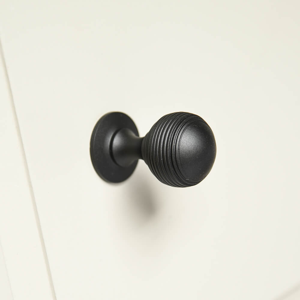 Zero Black Reeded Beehive Cabinet Knob - Vintage Style Hardware for Kitchen & Bathroom Cabinets - Perfect for Home Renovation & DIY Projects