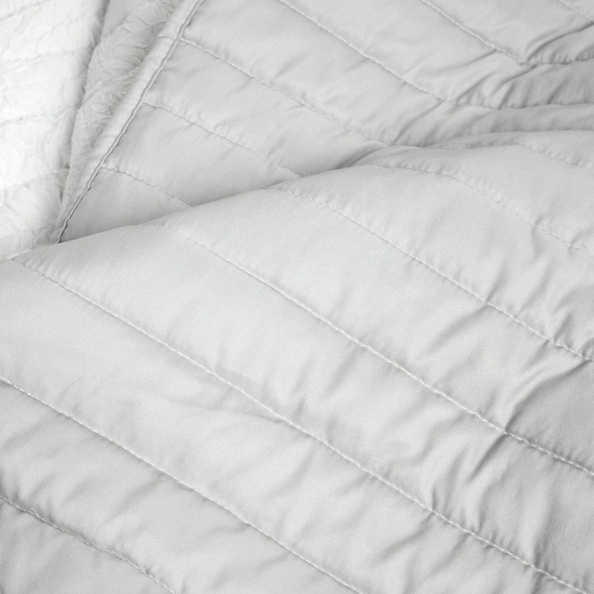 Crinkle Ombre Oversized Quilt 3 Piece Set - Soft Textured Bedding for King/Queen Size Beds - Perfect for Cozy Bedrooms, Guest Rooms & Dorm Decor