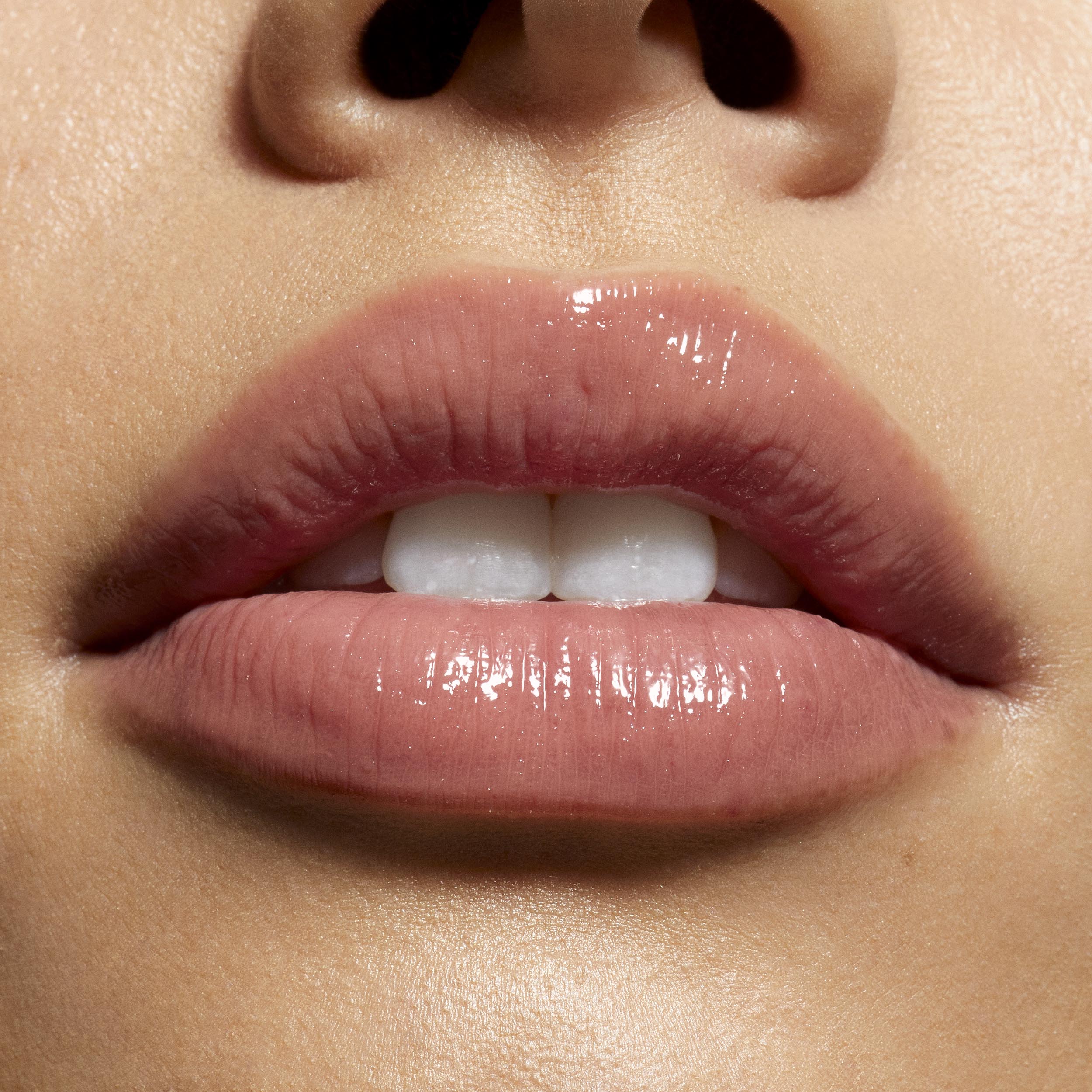 Supple Kiss Lip Glaze - Hydrating & Shiny Lip Gloss for All-Day Wear | Perfect for Date Night, Parties & Everyday Makeup Looks