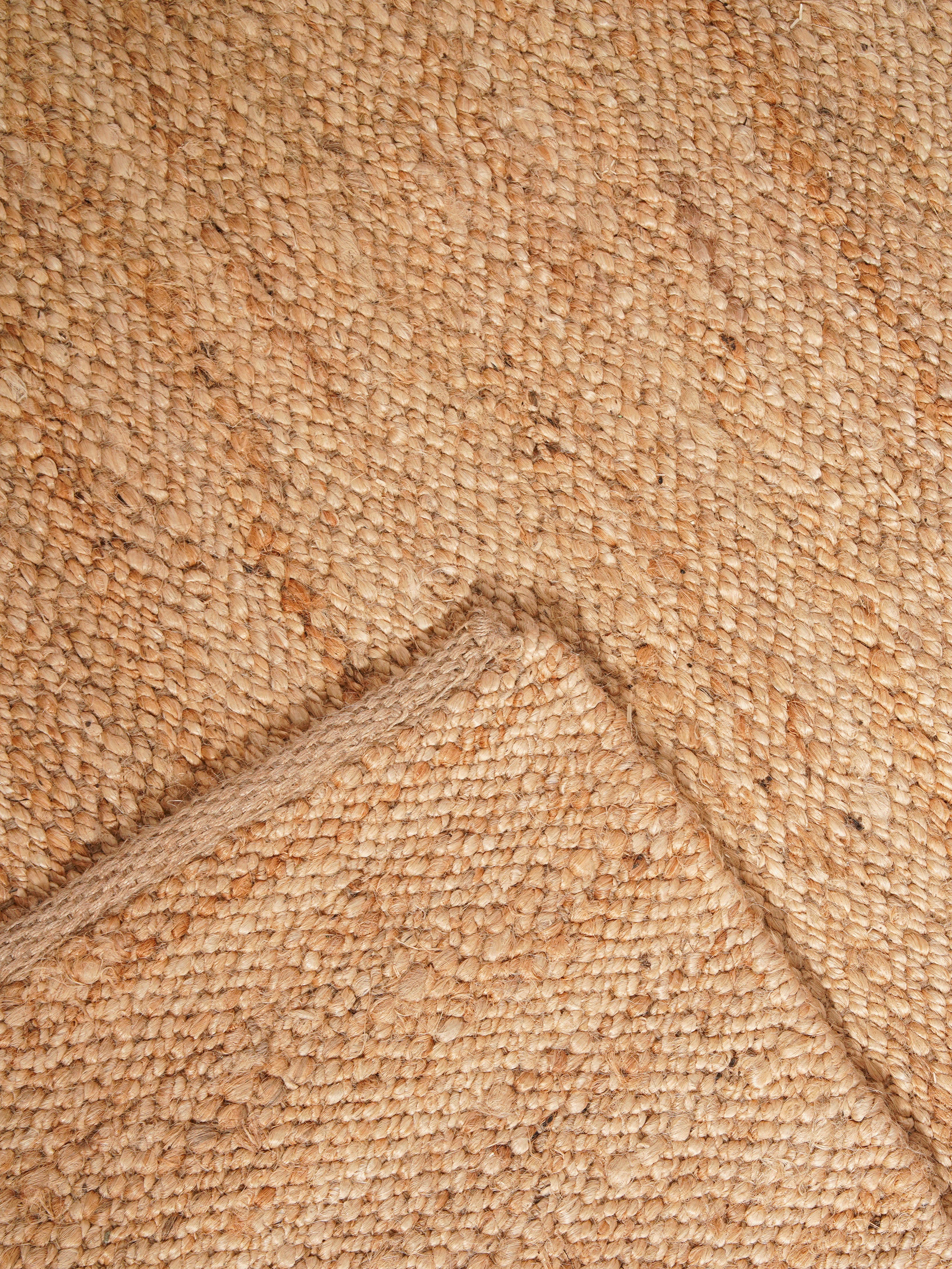 Classic Handwoven Jute Braided Rug - Natural Fiber Floor Mat for Living Room, Bedroom, or Entryway - Eco-Friendly Home Decor