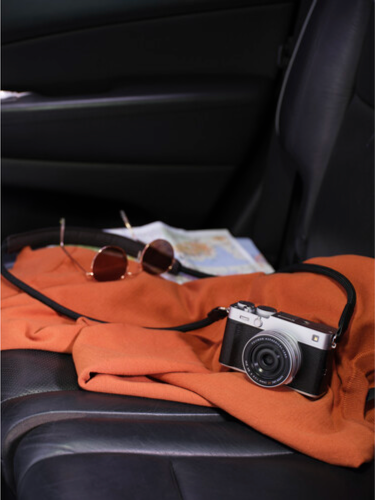 FUJIFILM X-E5 Mirrorless Camera with XF23mmF2.8 R WR Lens Kit - Silver | Compact Travel & Street Photography Digital Camera for Vloggers & Content Creators