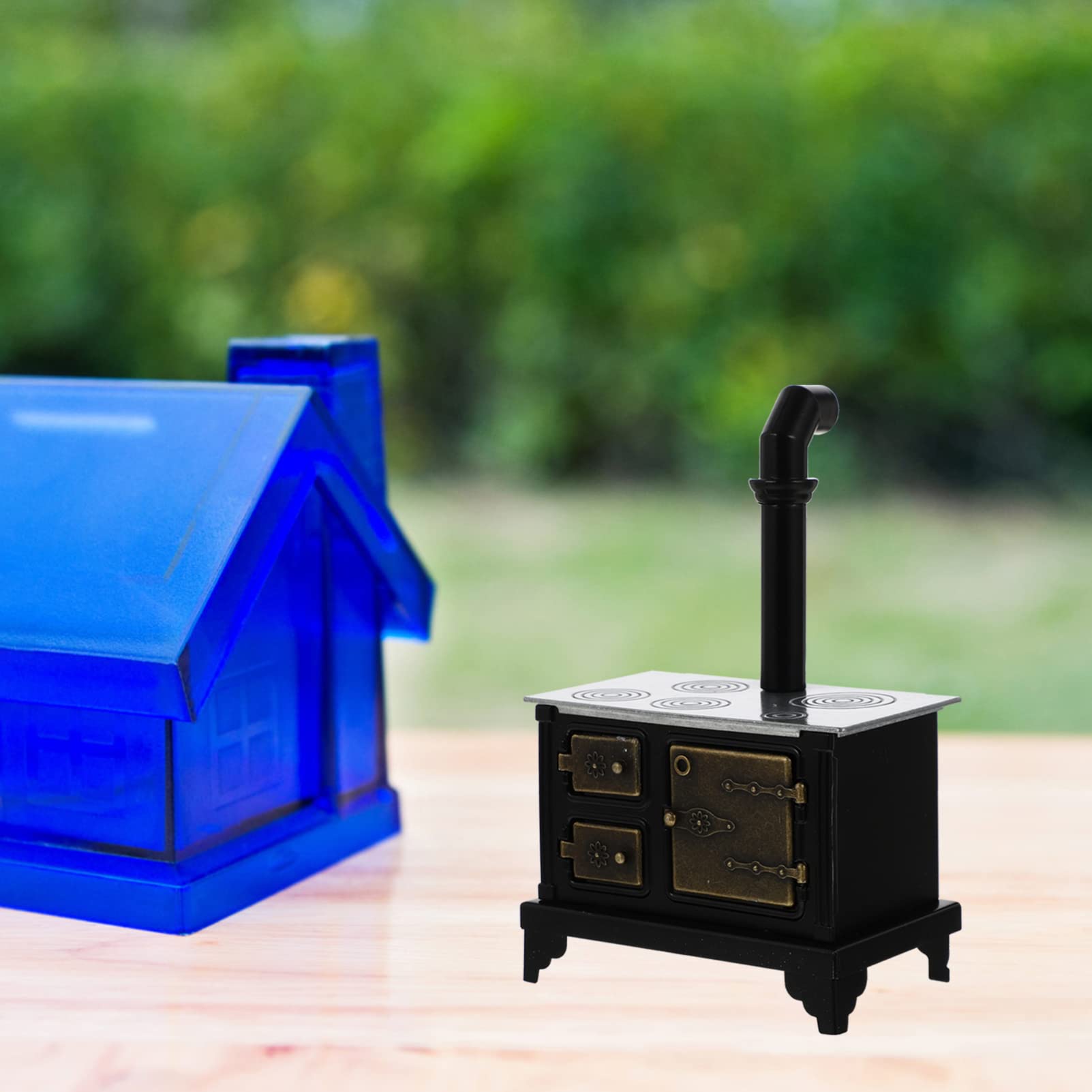 Miniature Dollhouse Kitchen Accessories - Cast Iron Long Chimney Old Range Cooker Stove Model - 15.5x10cm Mini Furniture for Dollhouse DIY & Collectibles - Perfect for Dollhouse Decor, Miniature Displays, and Model Train Scenes