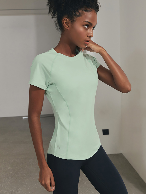 Lightweight Ice Feather T-Shirt for Men & Women - Soft Breathable Cotton Tee - Perfect for Summer, Casual Wear & Outdoor Activities