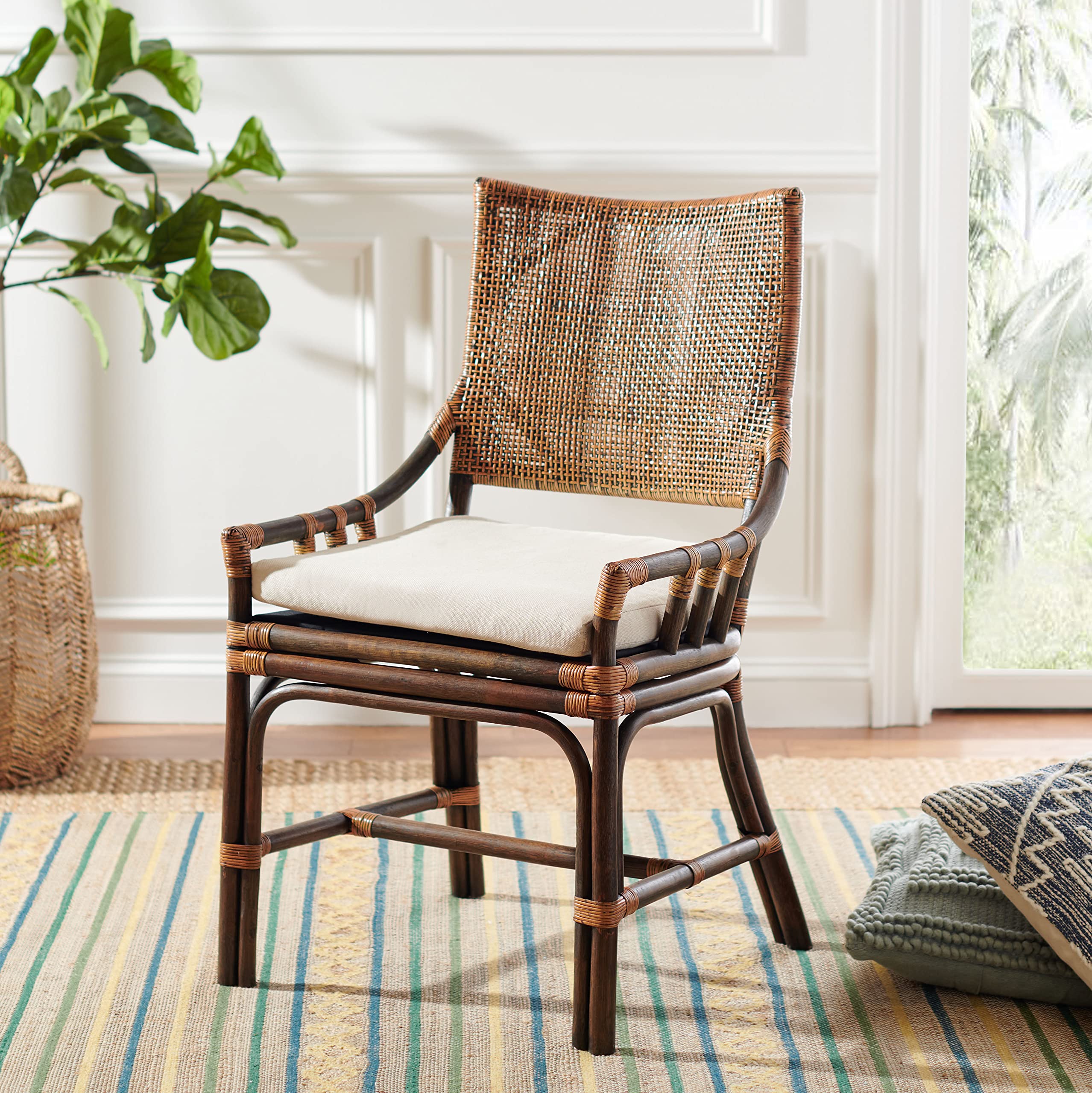 SAFAVIEH Donatella Natural Wash & White Rattan Chair - Cushioned Accent Chair for Living Room, Dining Room, Bedroom, Office & Foyer - Boho Wicker Seating with Comfortable Cushion for Home Decor