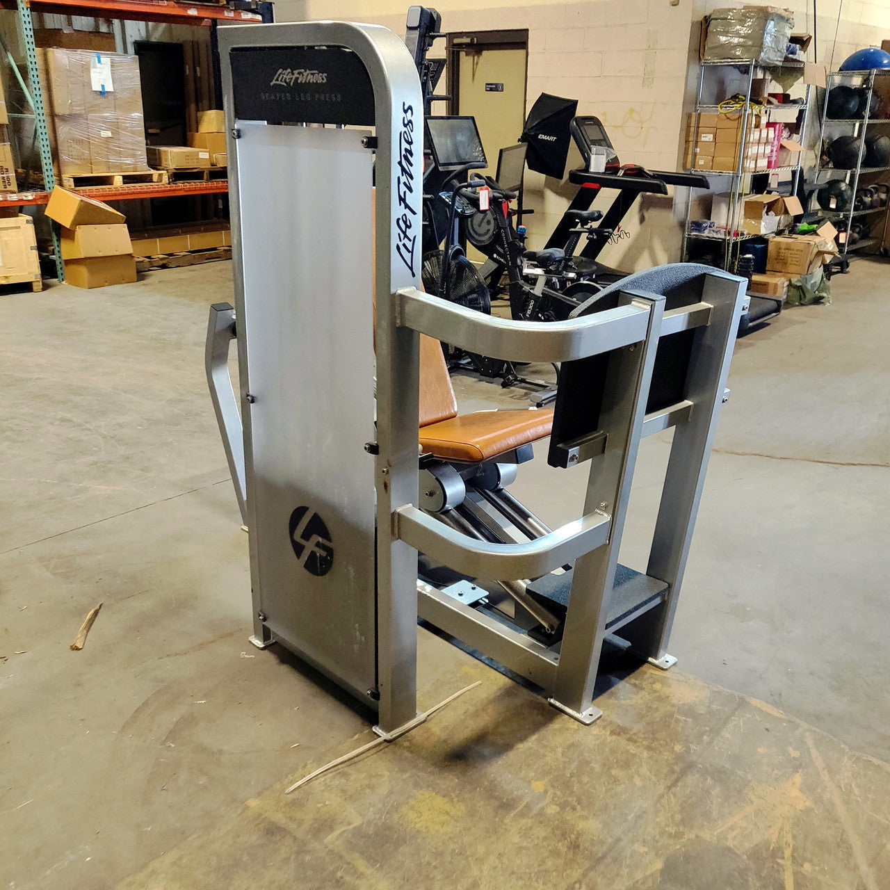 Life Fitness Pro2 Leg Press Machine - Heavy Duty Gym Equipment for Strength Training | Perfect for Home & Commercial Gyms, Leg Workouts & Muscle Building
