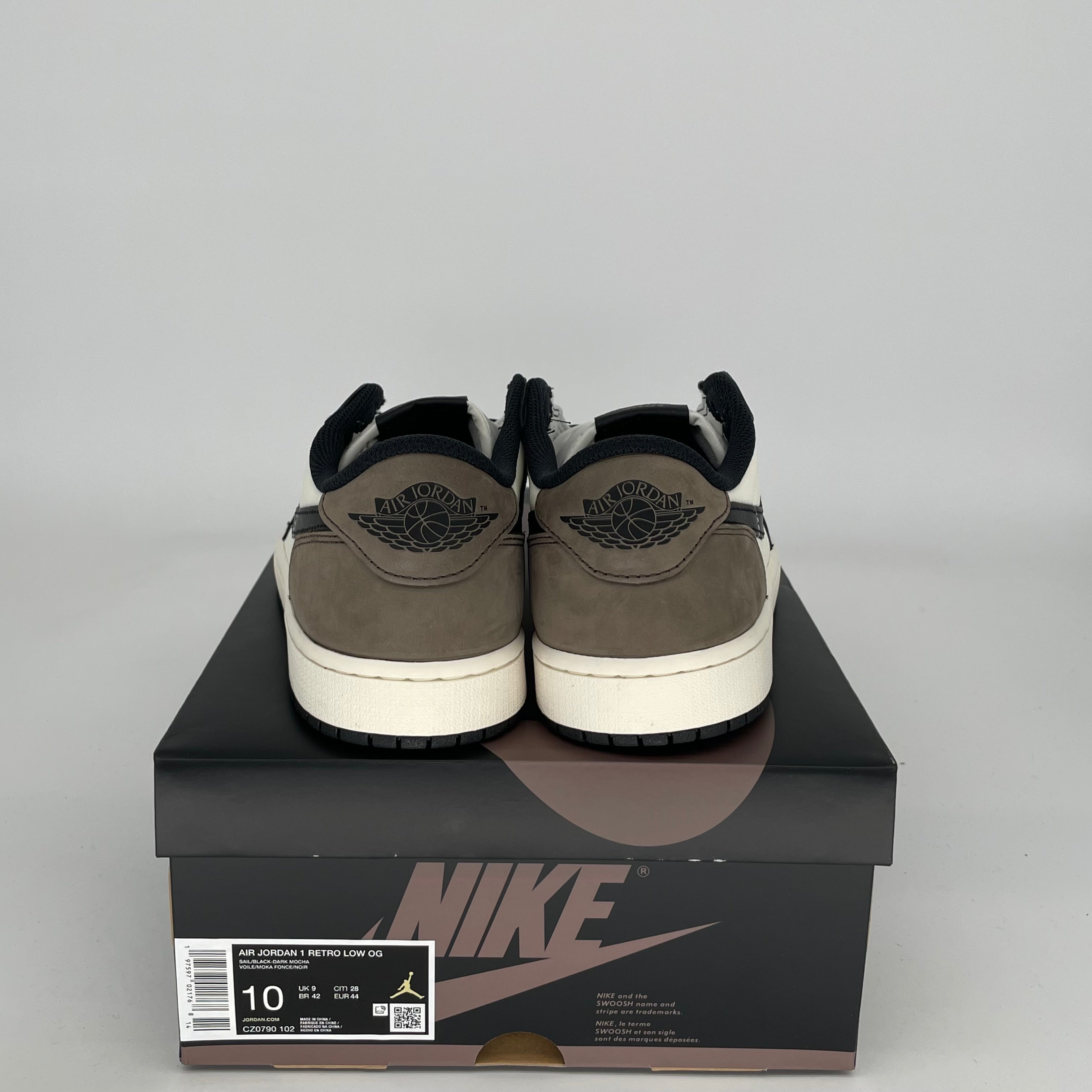 AIR JORDAN 1 LOW MOCHA Men's Sneakers Size 10 - CZ0790-102 | Retro Basketball Shoes for Casual Wear & Street Style Fashion