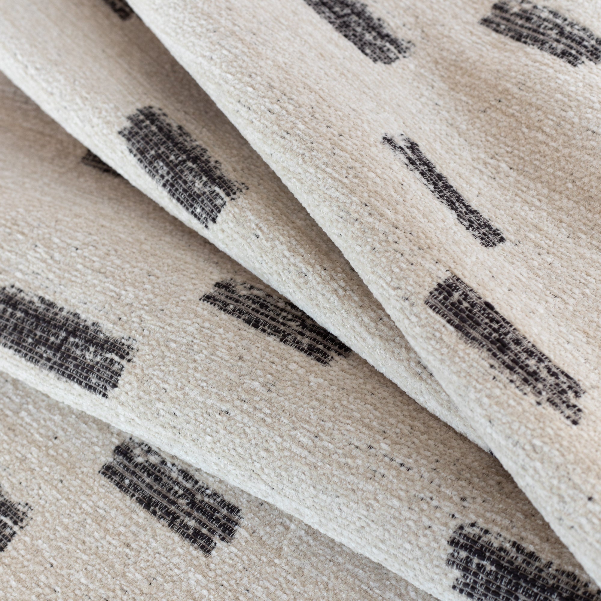 Premium Stratus Fabric - Soft Cream Textile for Upholstery, Curtains & Home Decor | Ideal for Living Room, Bedroom & Office Decorations