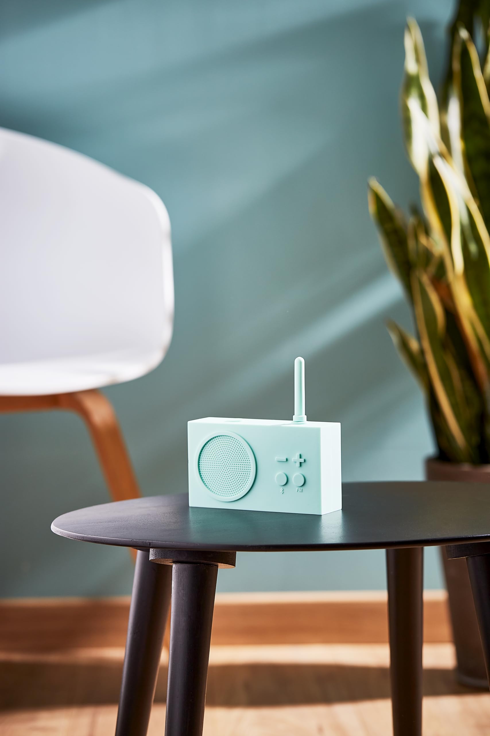 Lexon TYKHO 3 Wireless Bluetooth Speaker with FM Radio, Splashproof Portable Speaker, Rechargeable Battery - Mint Green | Perfect for Outdoor, Beach, Pool, Camping & Home Use