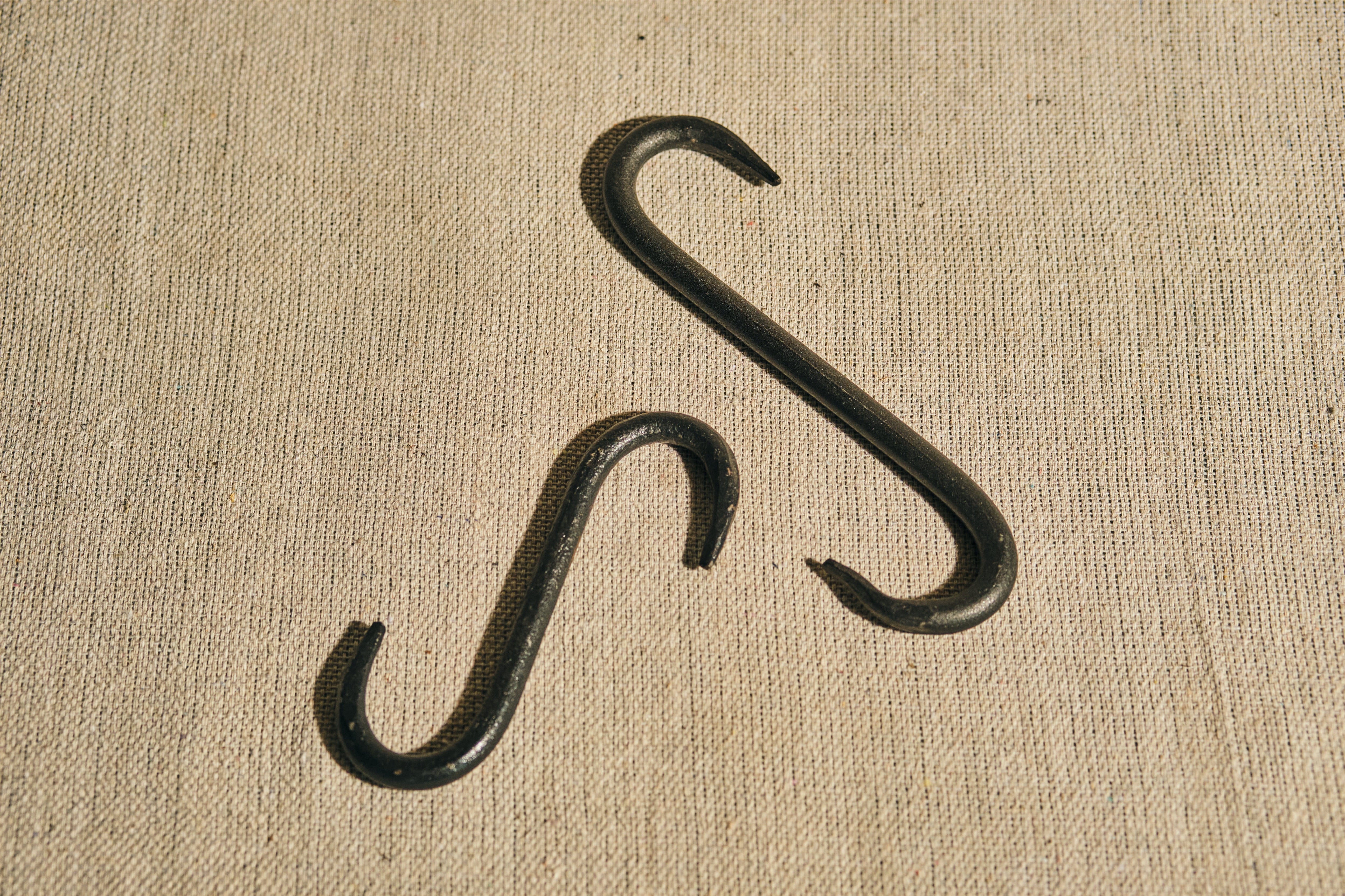 Heavy Duty Cast Iron S Hooks for Hanging Plants, Kitchen Utensils & Home Organization - Rust-Resistant & Sturdy for Indoor & Outdoor Use