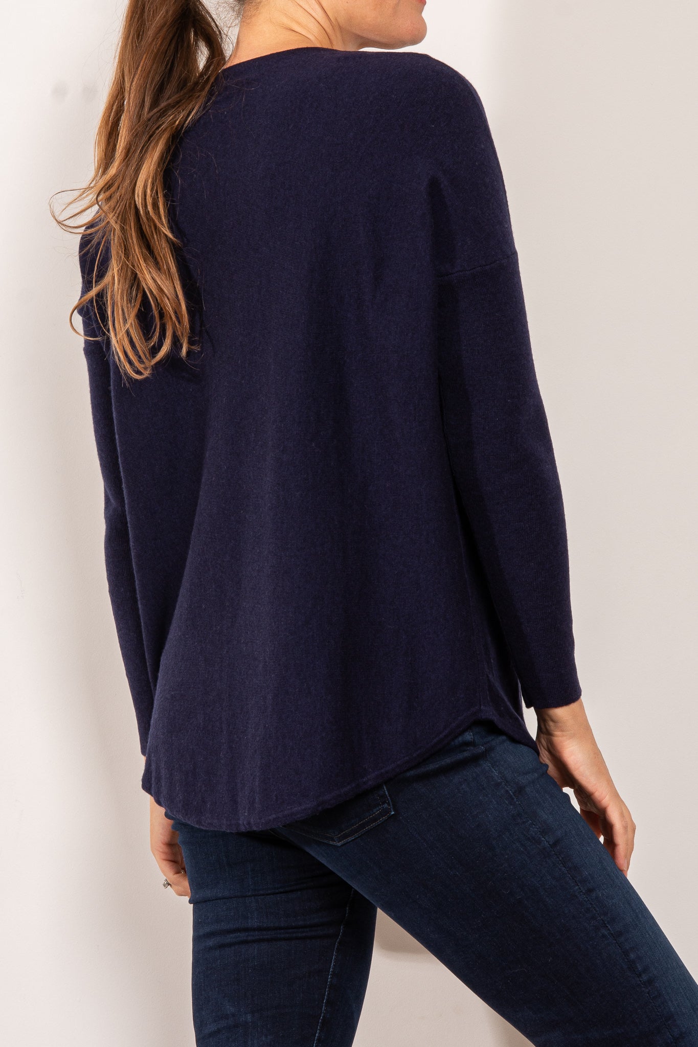 Bridge & Lord Women's Curved Hem V-Neck Jumper Sweater - Soft Knit Pullover for Casual Wear & Office Outfits