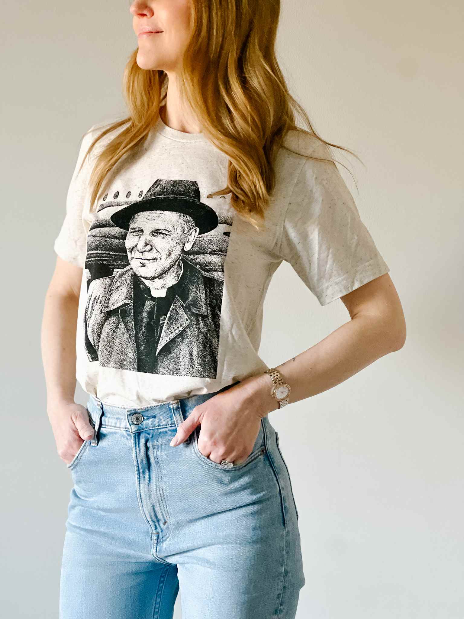 Saint John Paul II T-Shirt - Vintage Catholic Pope Tee for Men & Women - Perfect for Church, Religious Events & Casual Wear