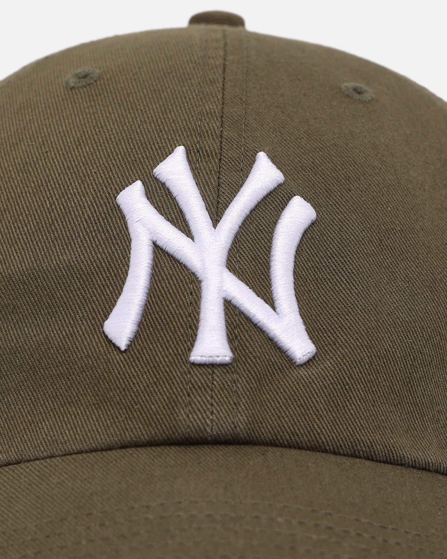 47 Brand New York Yankees 'Yankees Colour Wheel' 47 Clean Up Adjustable Strapback Hat - Sandalwood Wooden Accent for Baseball Fans & Streetwear Fashion