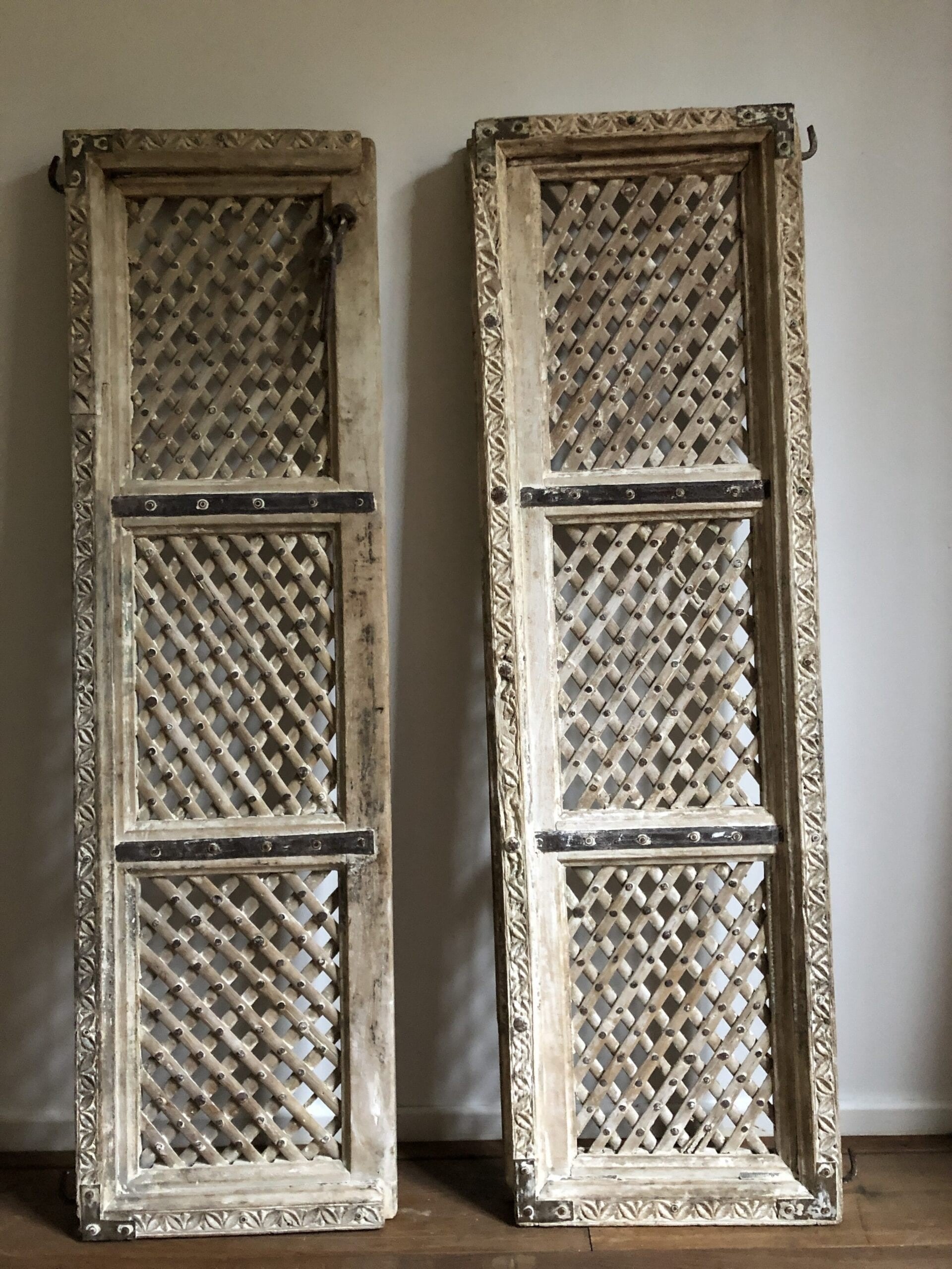 Hand Carved Indian Solid Wood Jali Doors Set - White 138cm (54.3